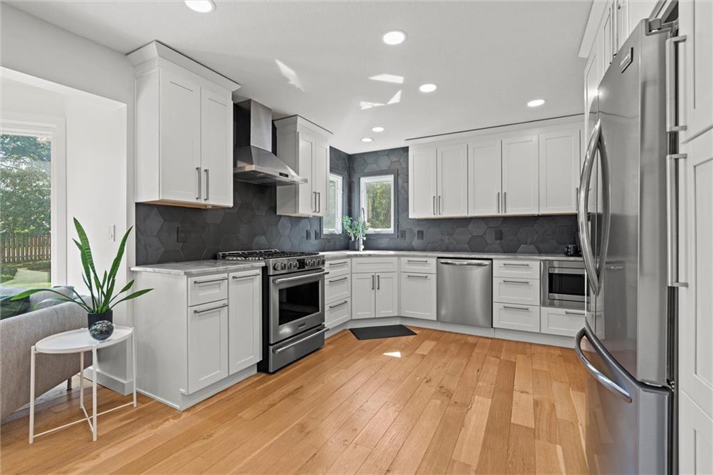 1121 SE Timbercreek Lane