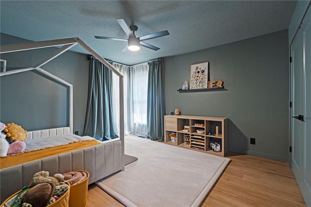 1121 SE Timbercreek Lane