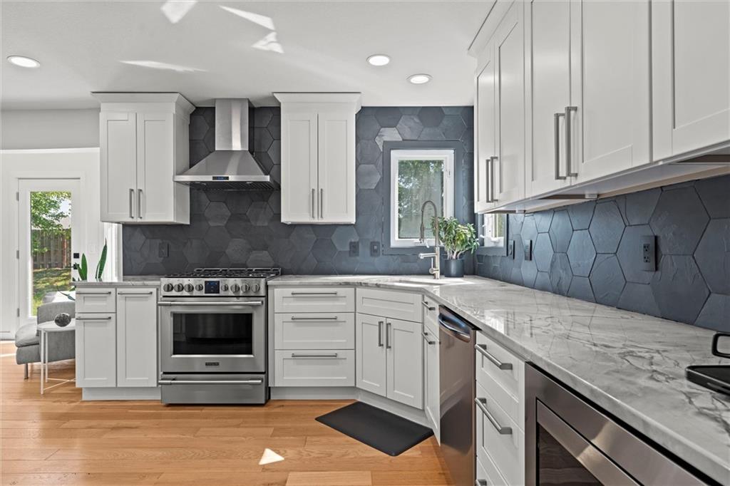 1121 SE Timbercreek Lane