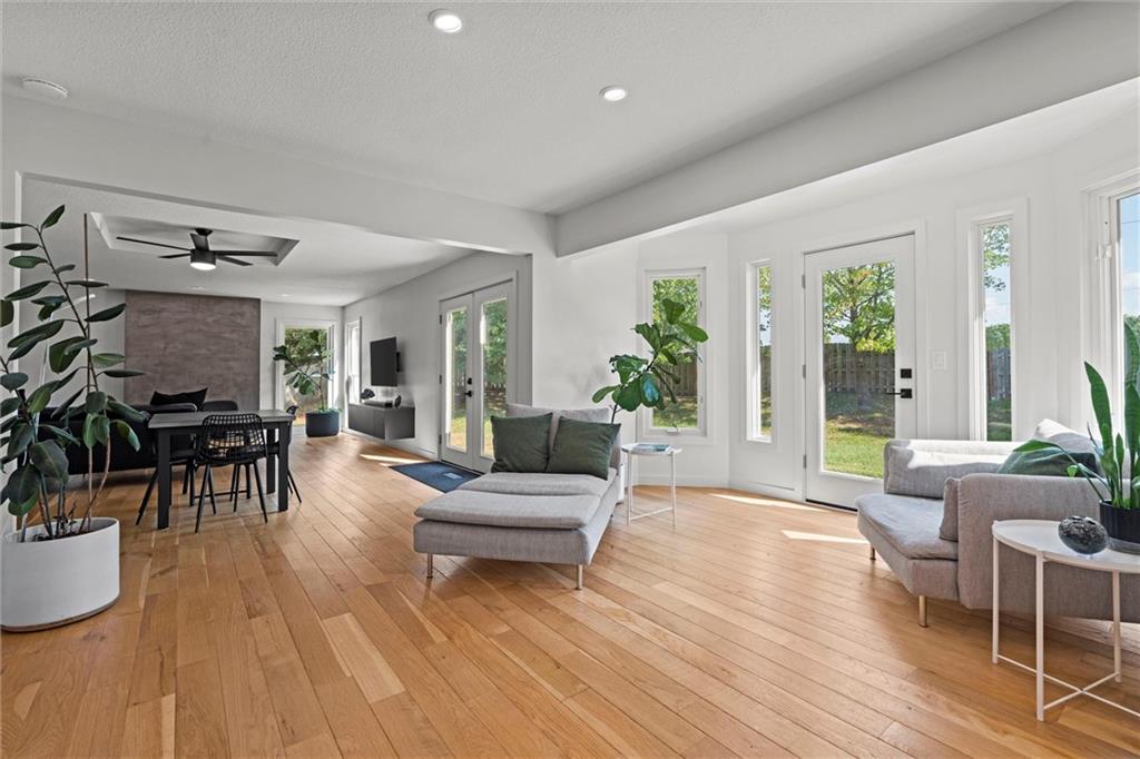 1121 SE Timbercreek Lane