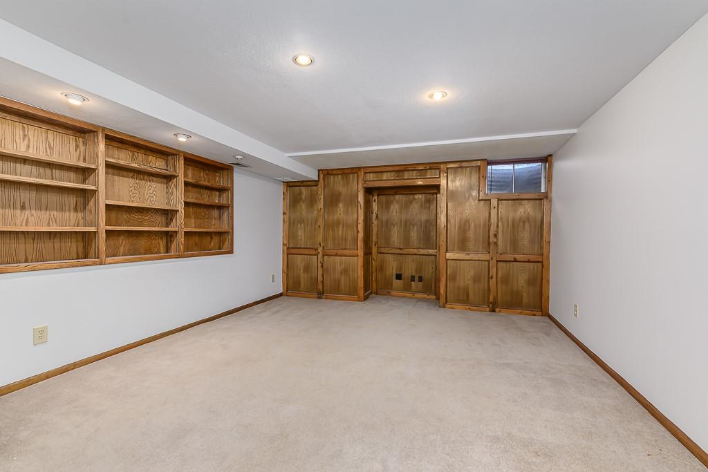 1121 SE Timbercreek Lane