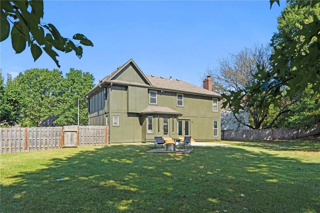 1121 SE Timbercreek Lane