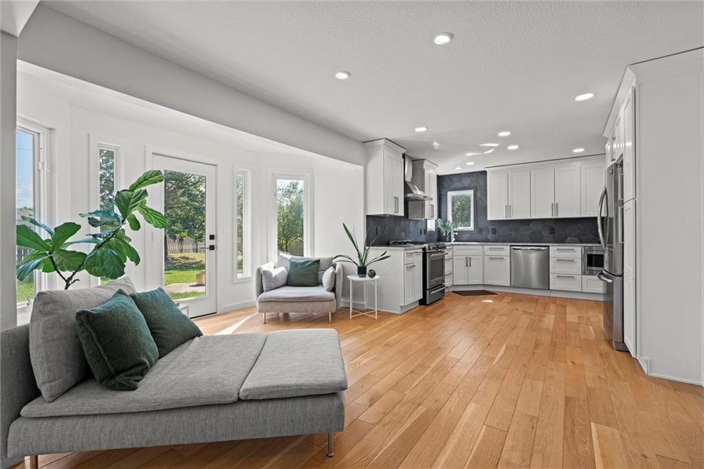 1121 SE Timbercreek Lane