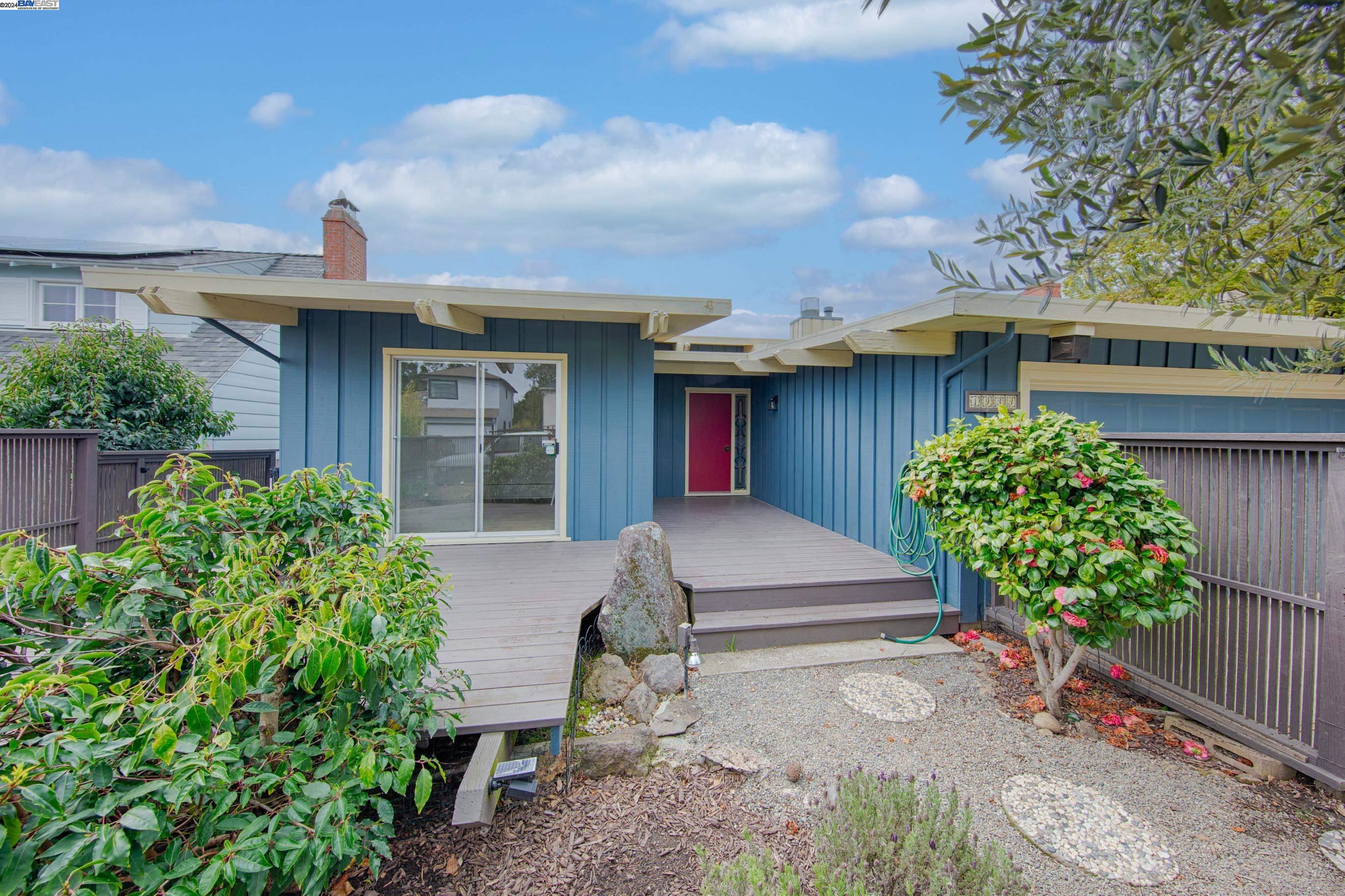 1933 Asilomar Dr