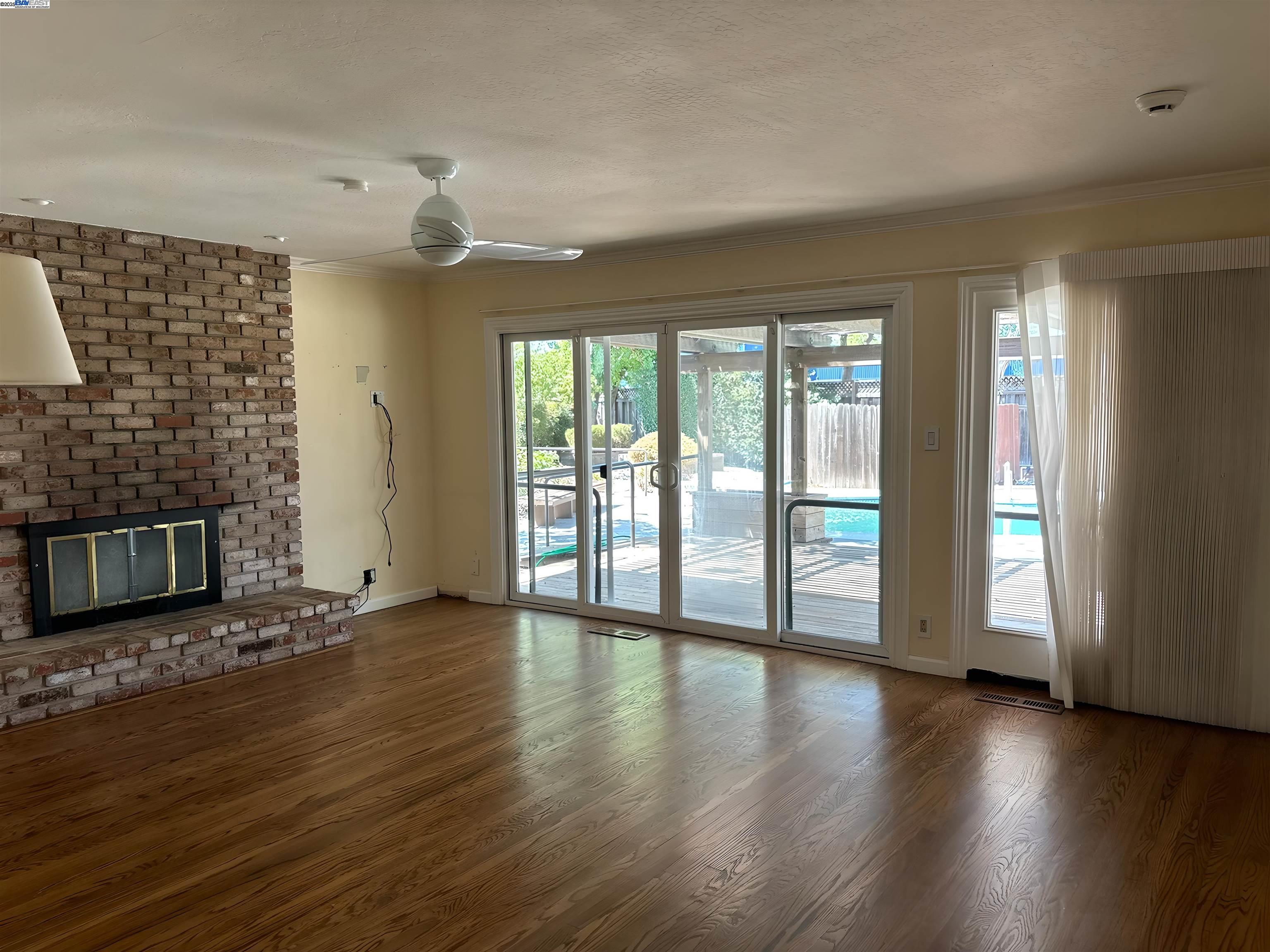 1742 Beachwood Way