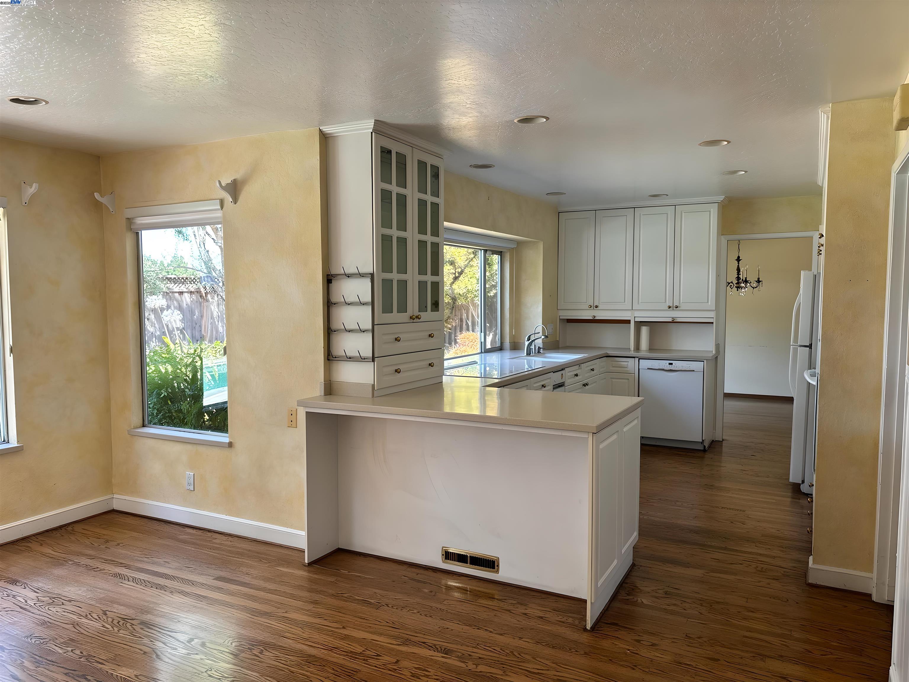 1742 Beachwood Way