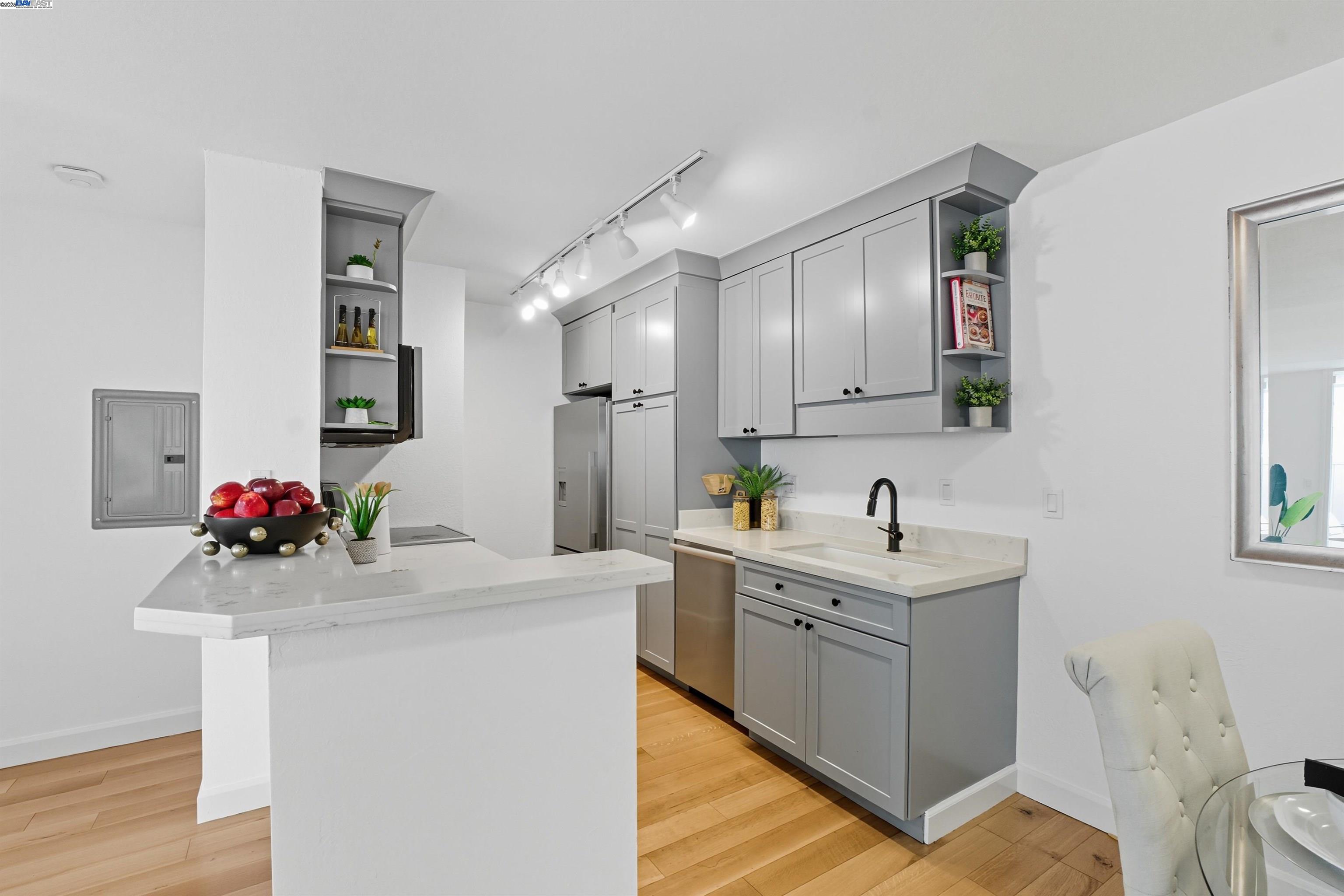 250 Whitmore St # 116