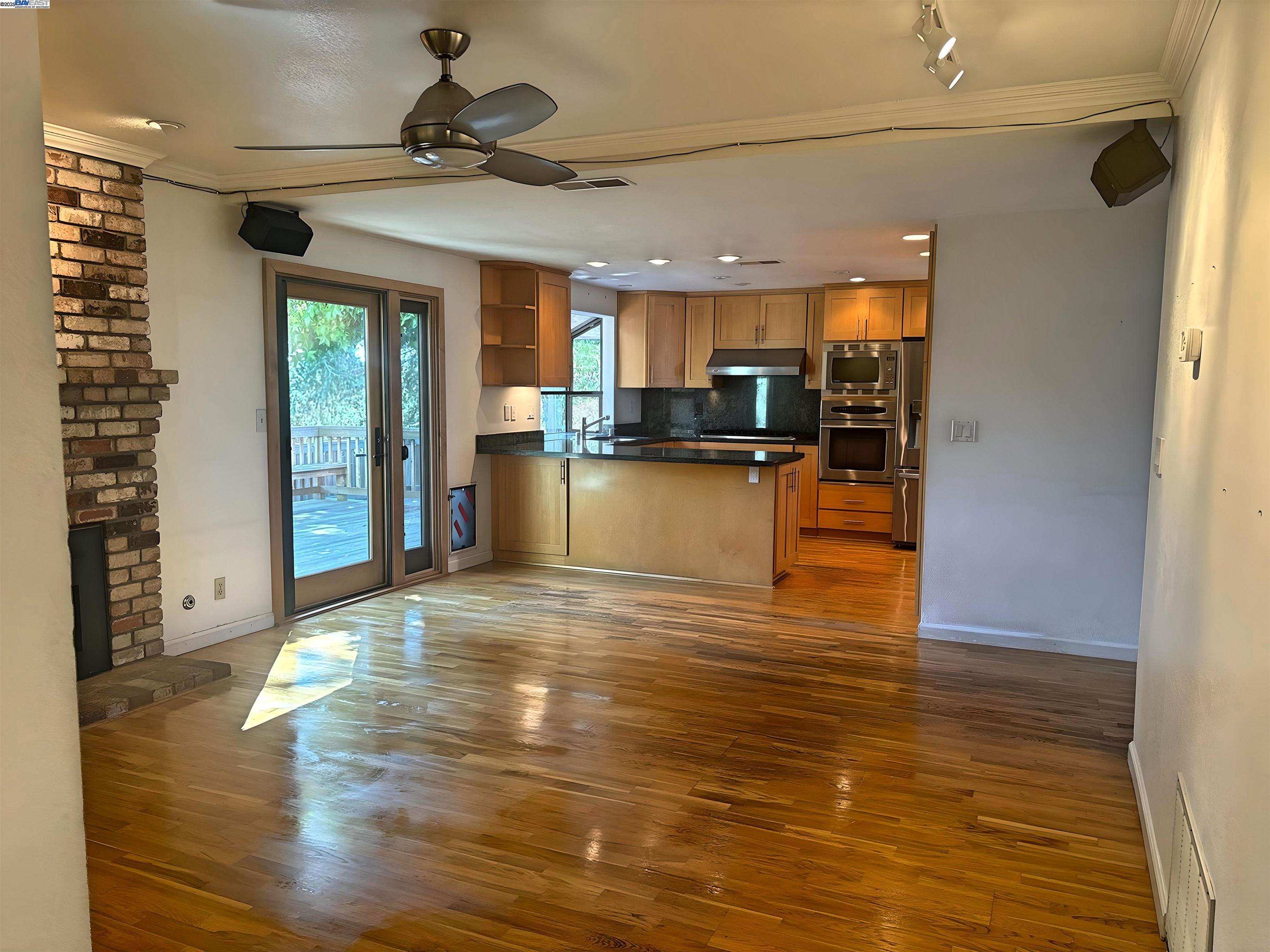 2833 Colony View Pl