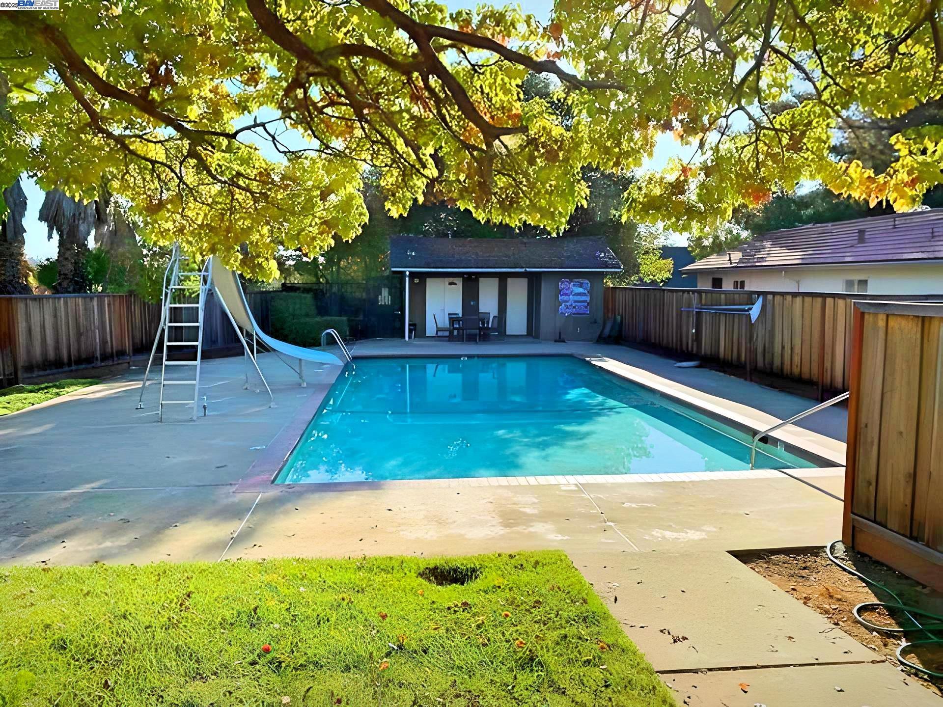 2833 Colony View Pl