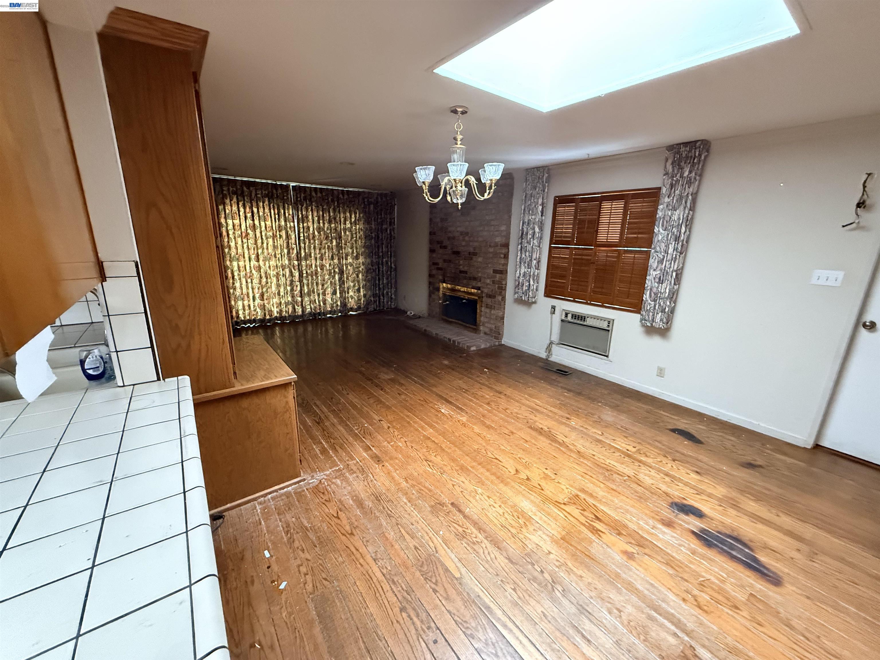 2883 Bowling Green Dr