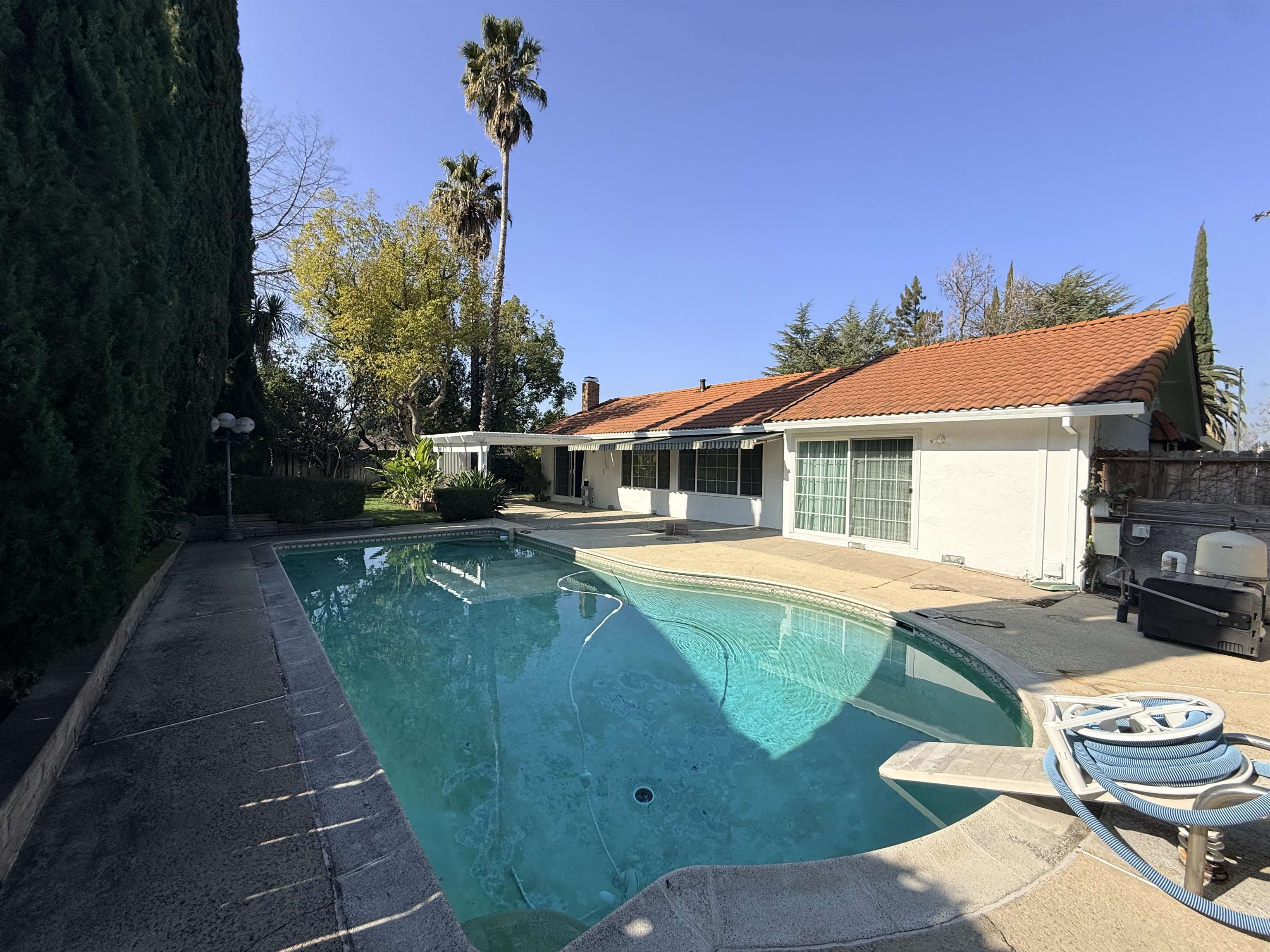 2883 Bowling Green Dr