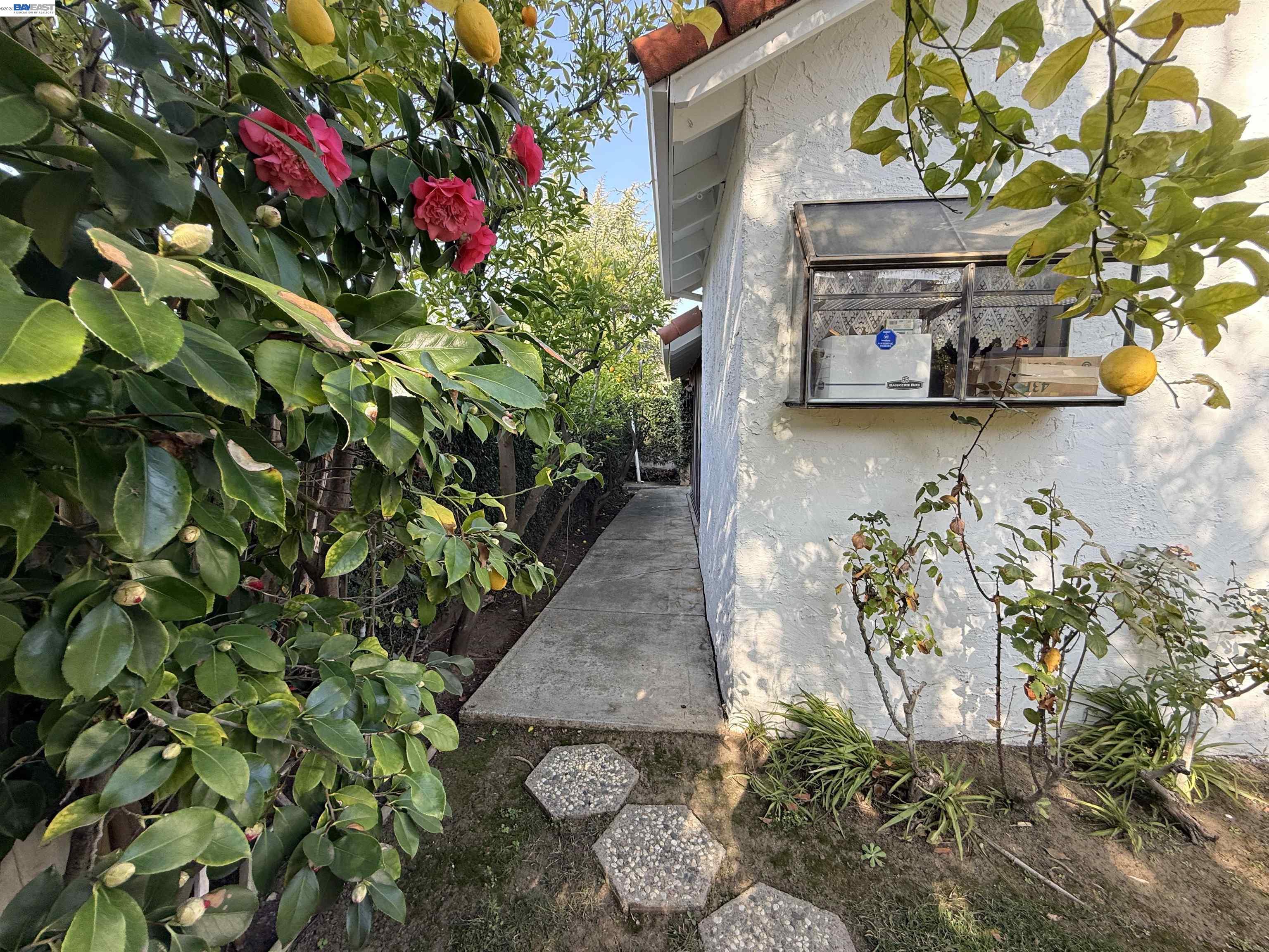 2883 Bowling Green Dr