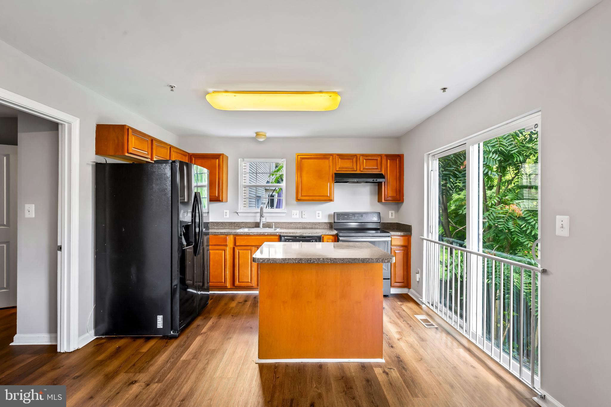 210 9TH AVENUE