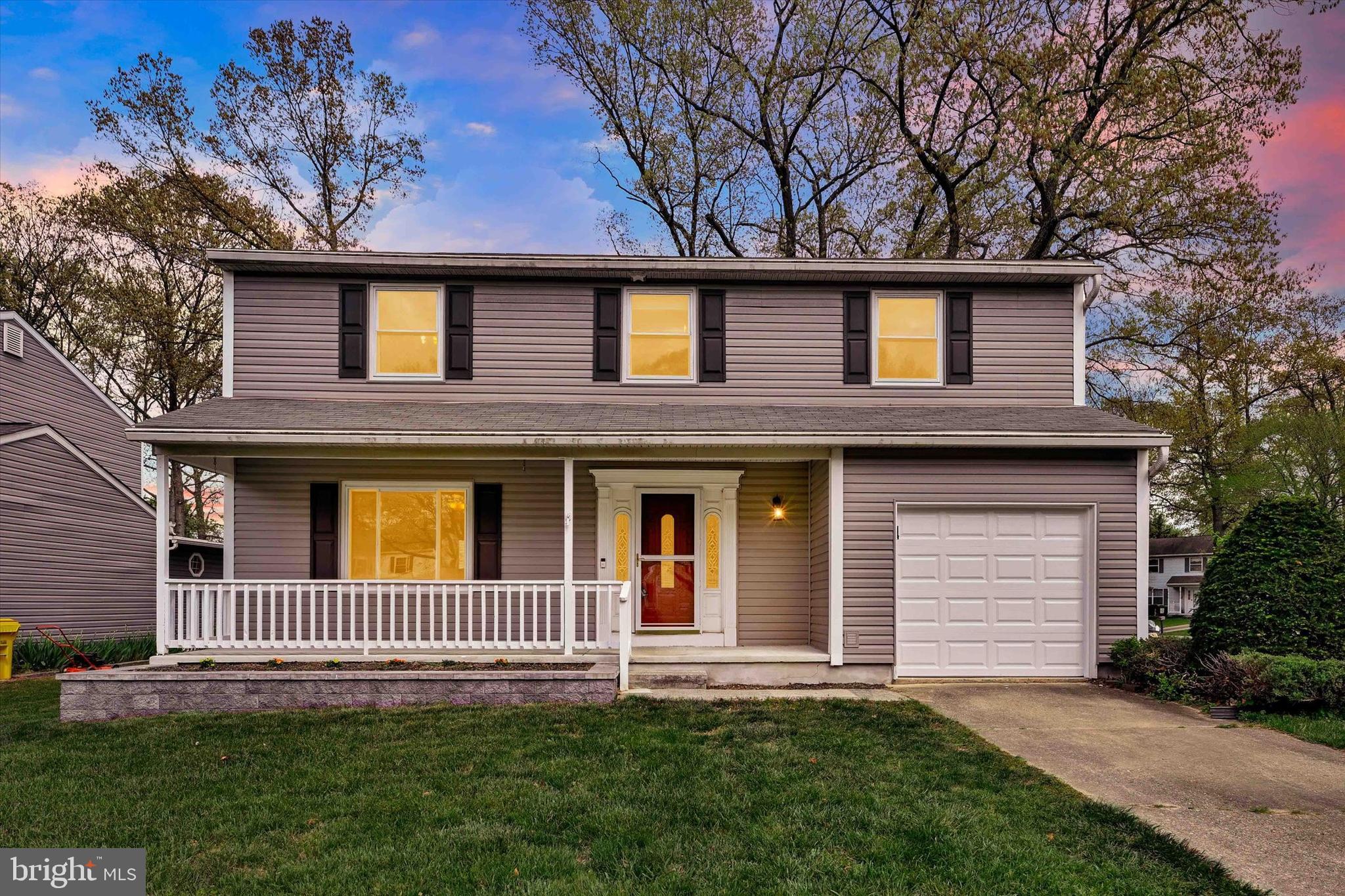 7989 Foxchase Ln