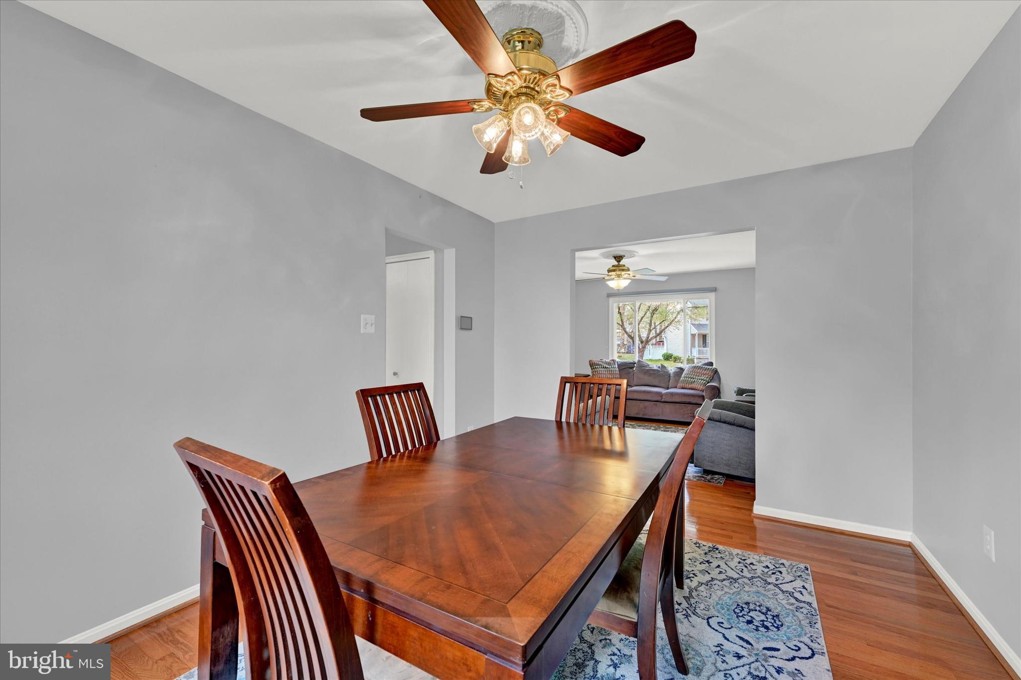 7989 Foxchase Ln