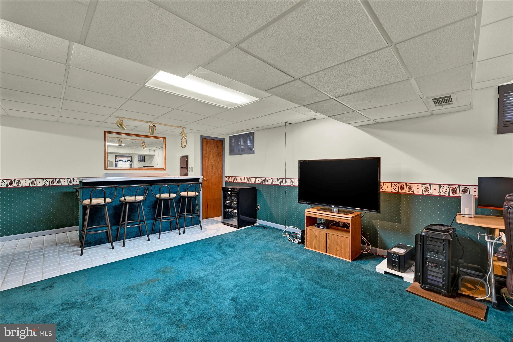 7989 Foxchase Ln