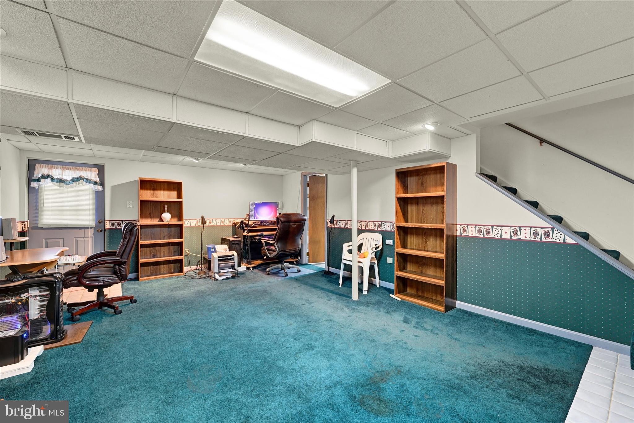 7989 Foxchase Ln