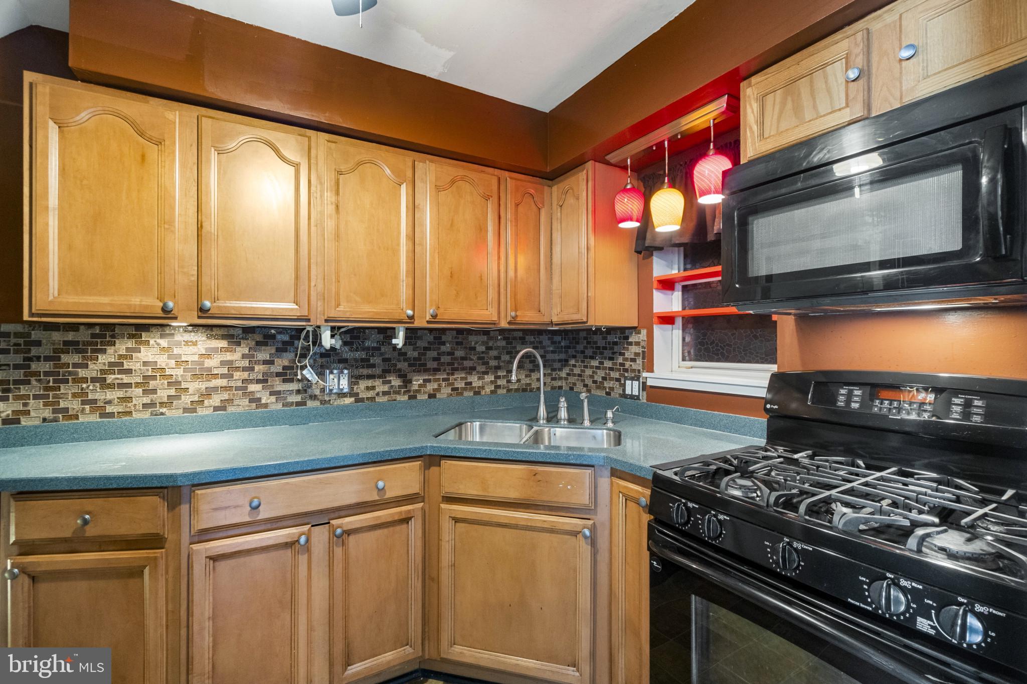 5307 Patrick Henry Dr