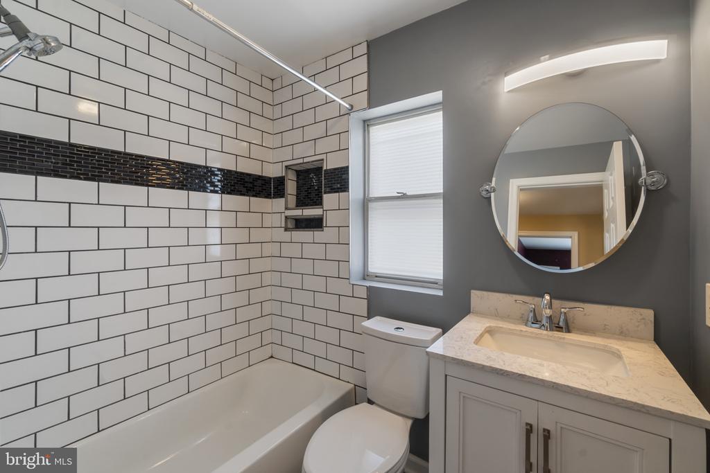 5307 Patrick Henry Dr