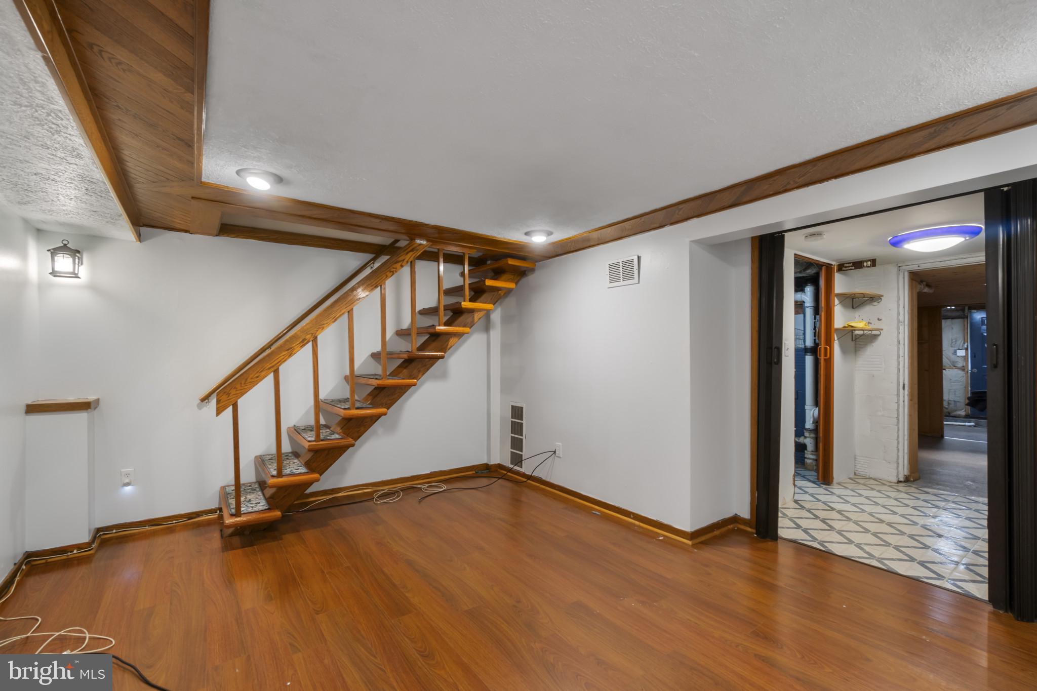 5307 Patrick Henry Dr