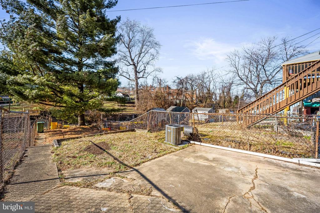 215 GROVE PARK ROAD