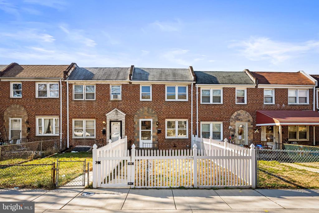 215 GROVE PARK ROAD