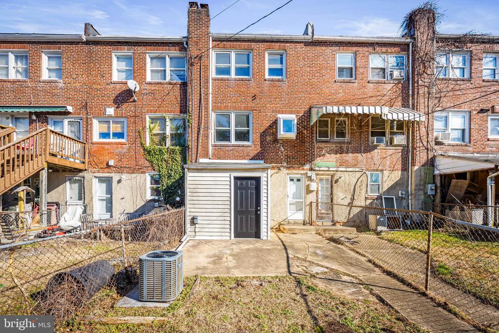215 GROVE PARK ROAD