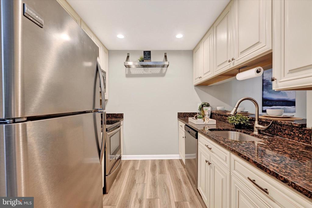 6701 RAPID WATER WAY 204