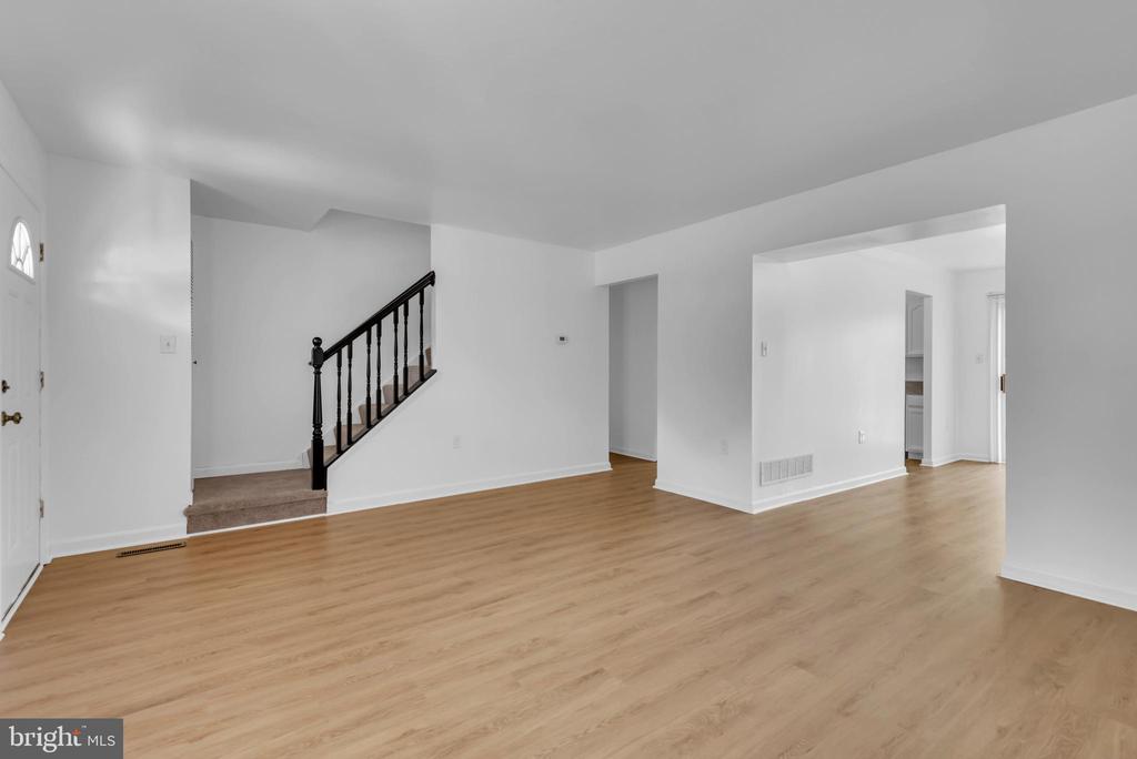 490 WORTHINGTON ROAD