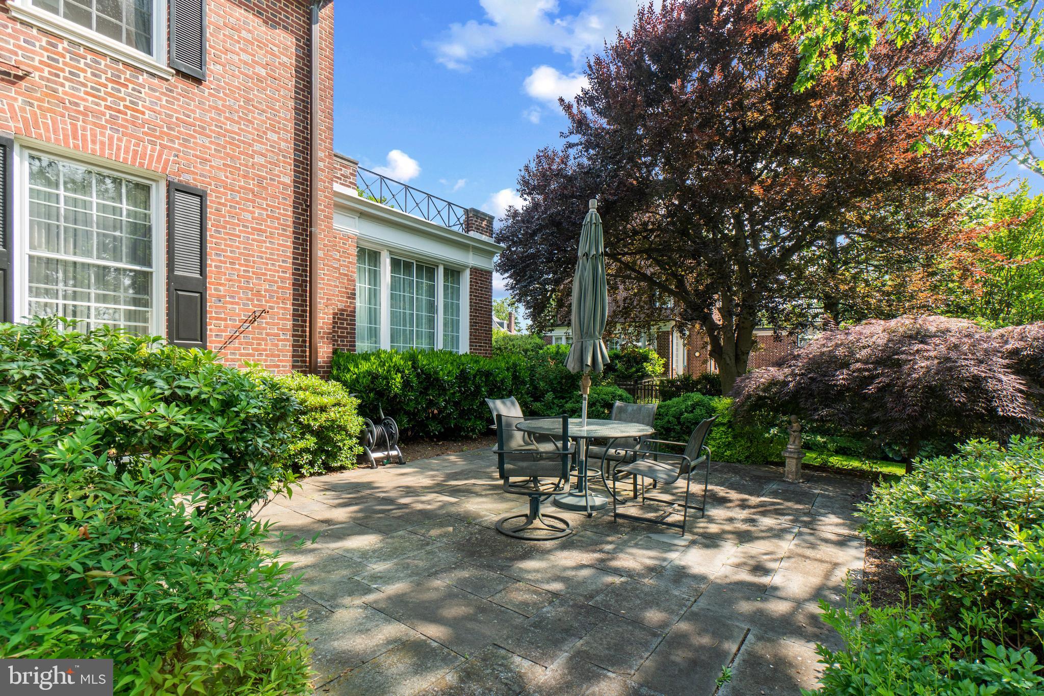 3 E Highfield ROAD