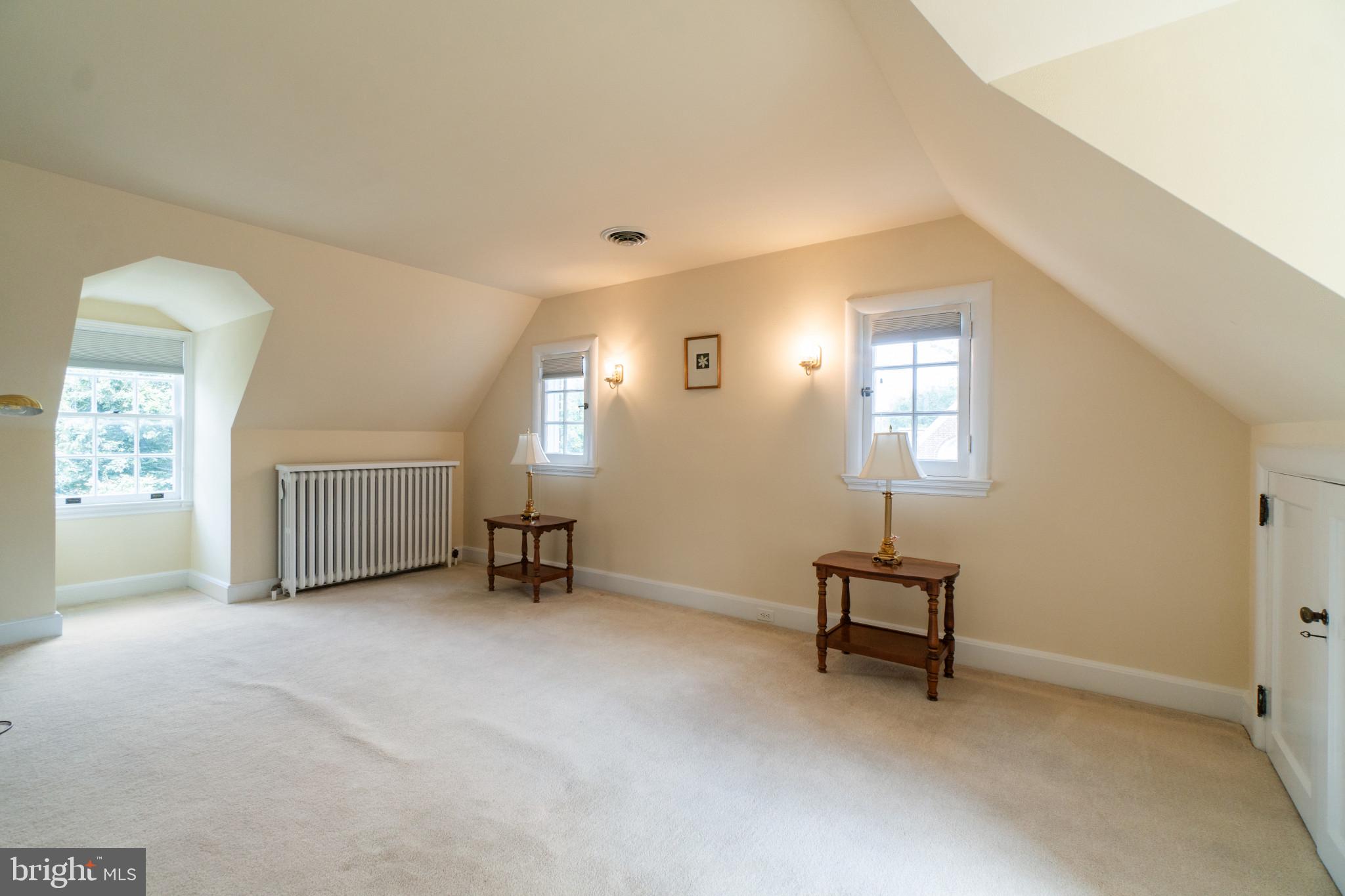 3 E Highfield ROAD
