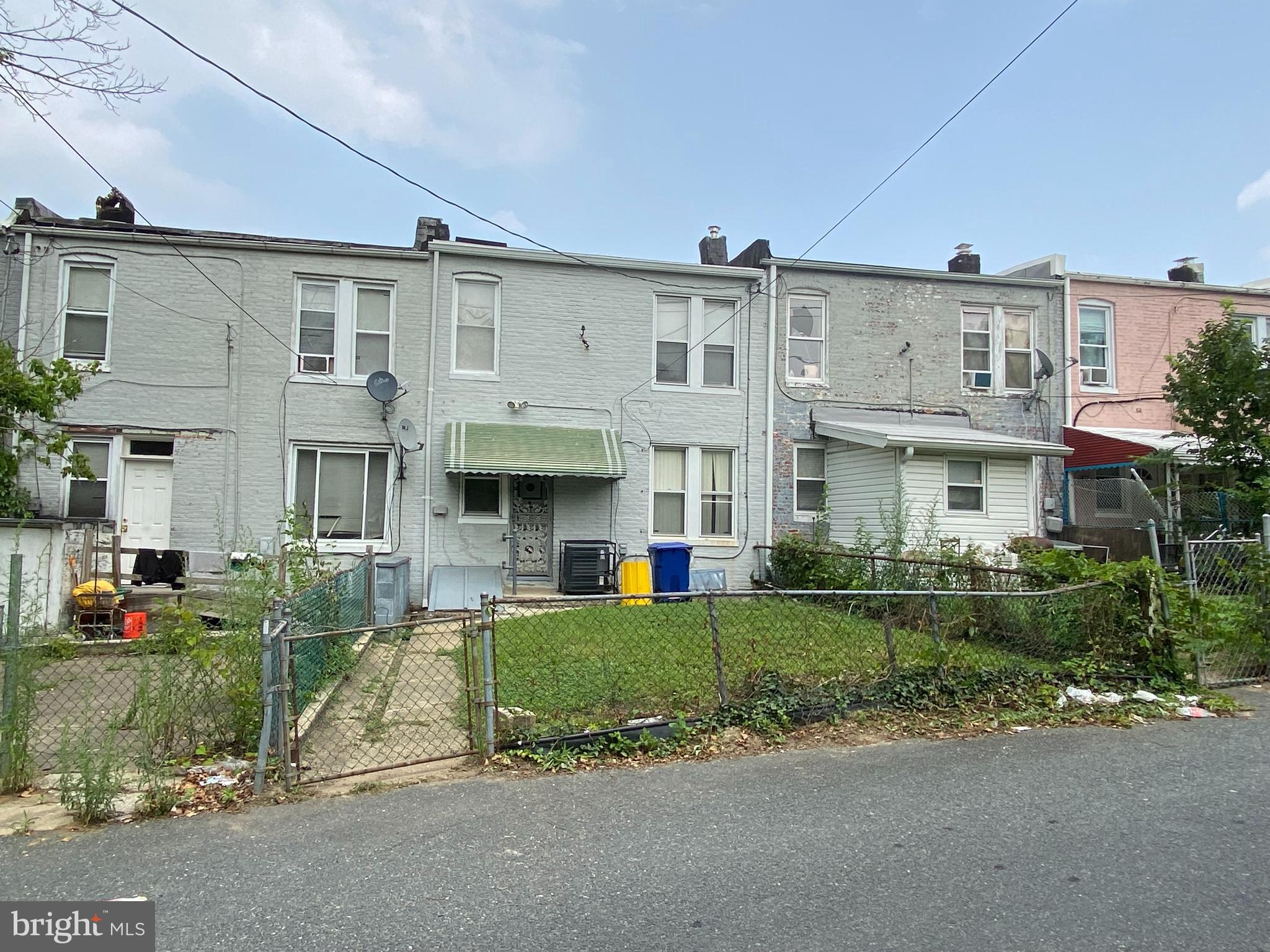 146 S HILTON STREET