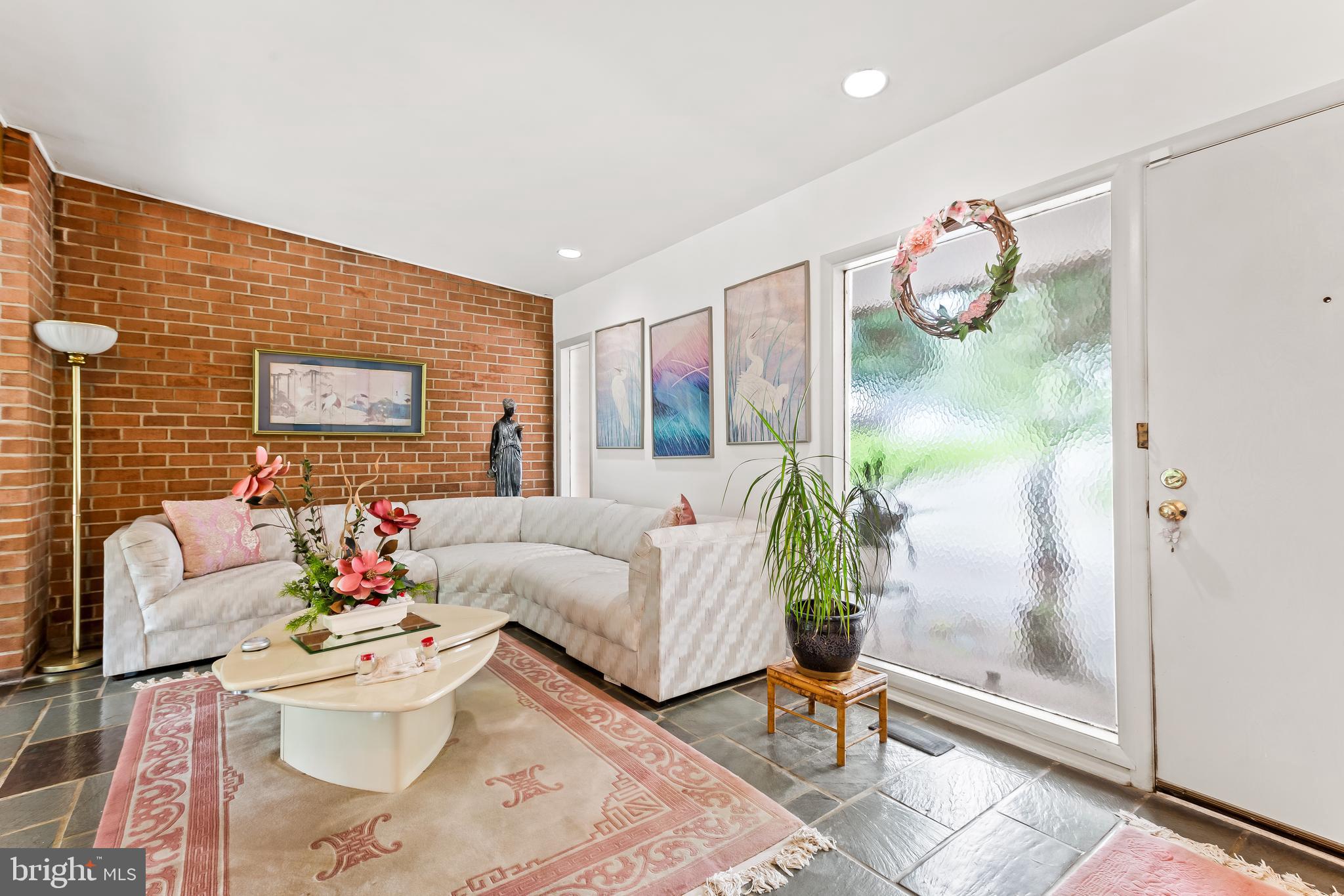 2305 MONTEBELLO TERRACE