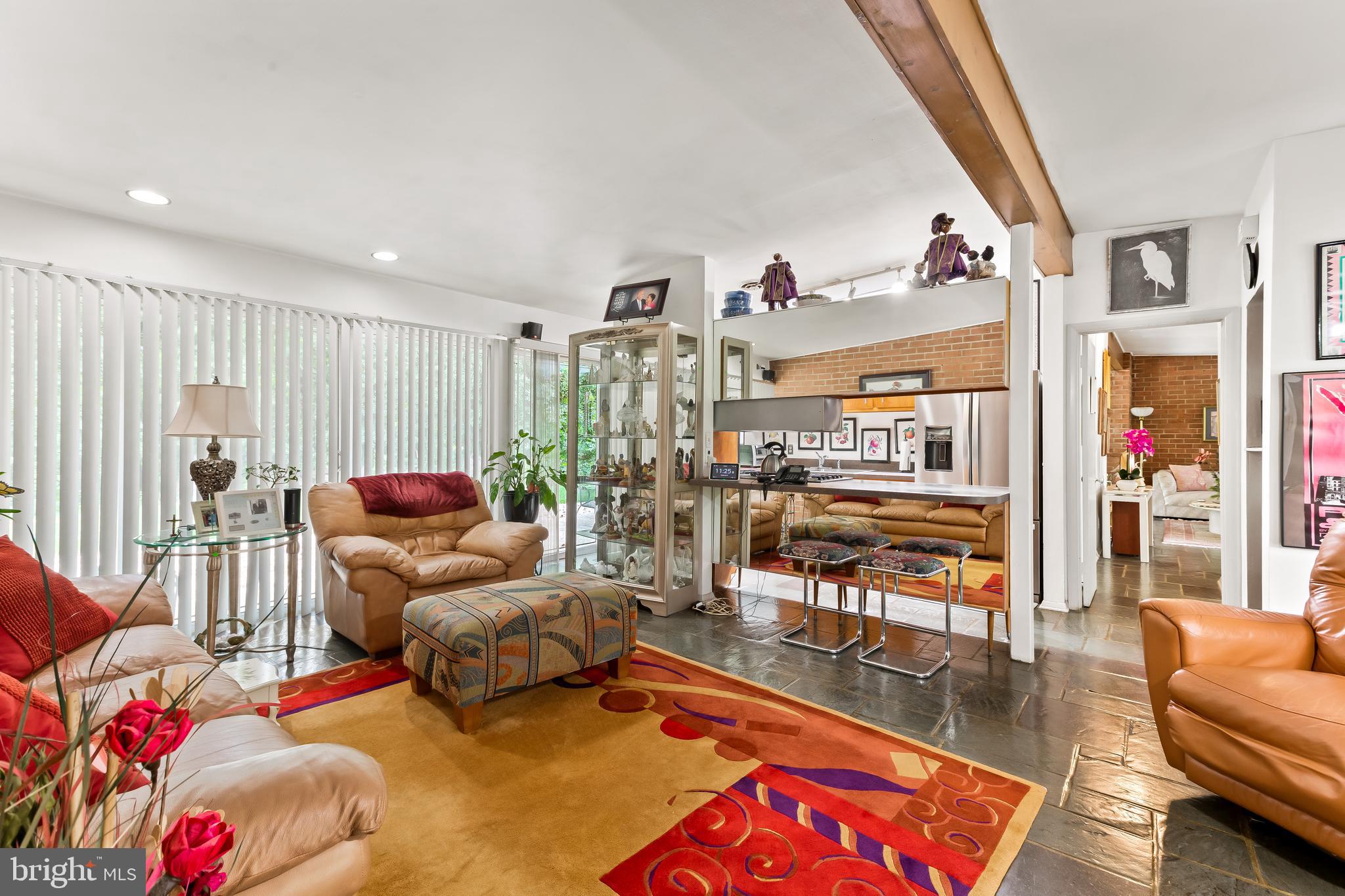2305 MONTEBELLO TERRACE