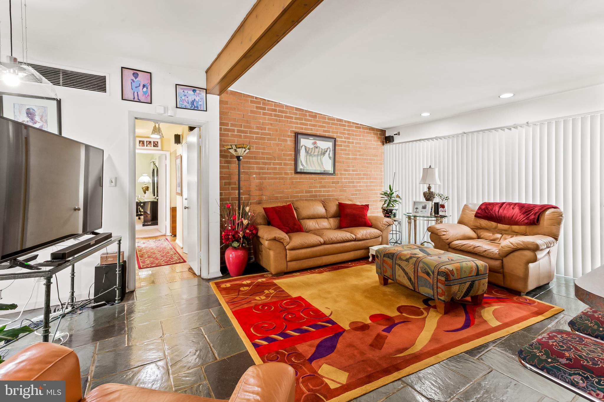 2305 MONTEBELLO TERRACE