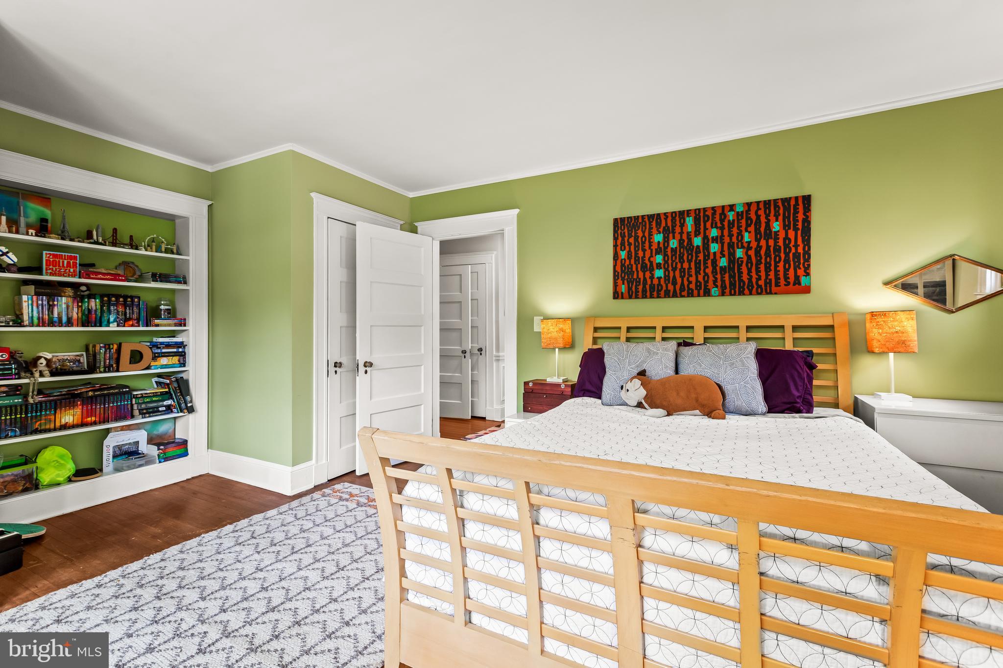 531 W 40TH STREET
