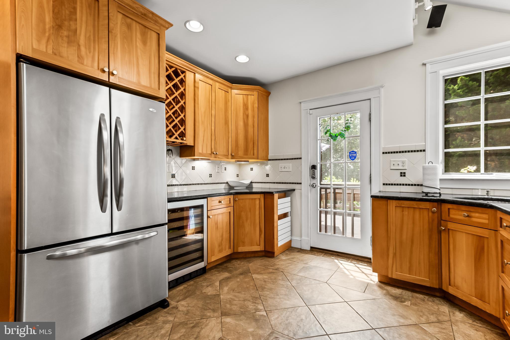 531 W 40TH STREET