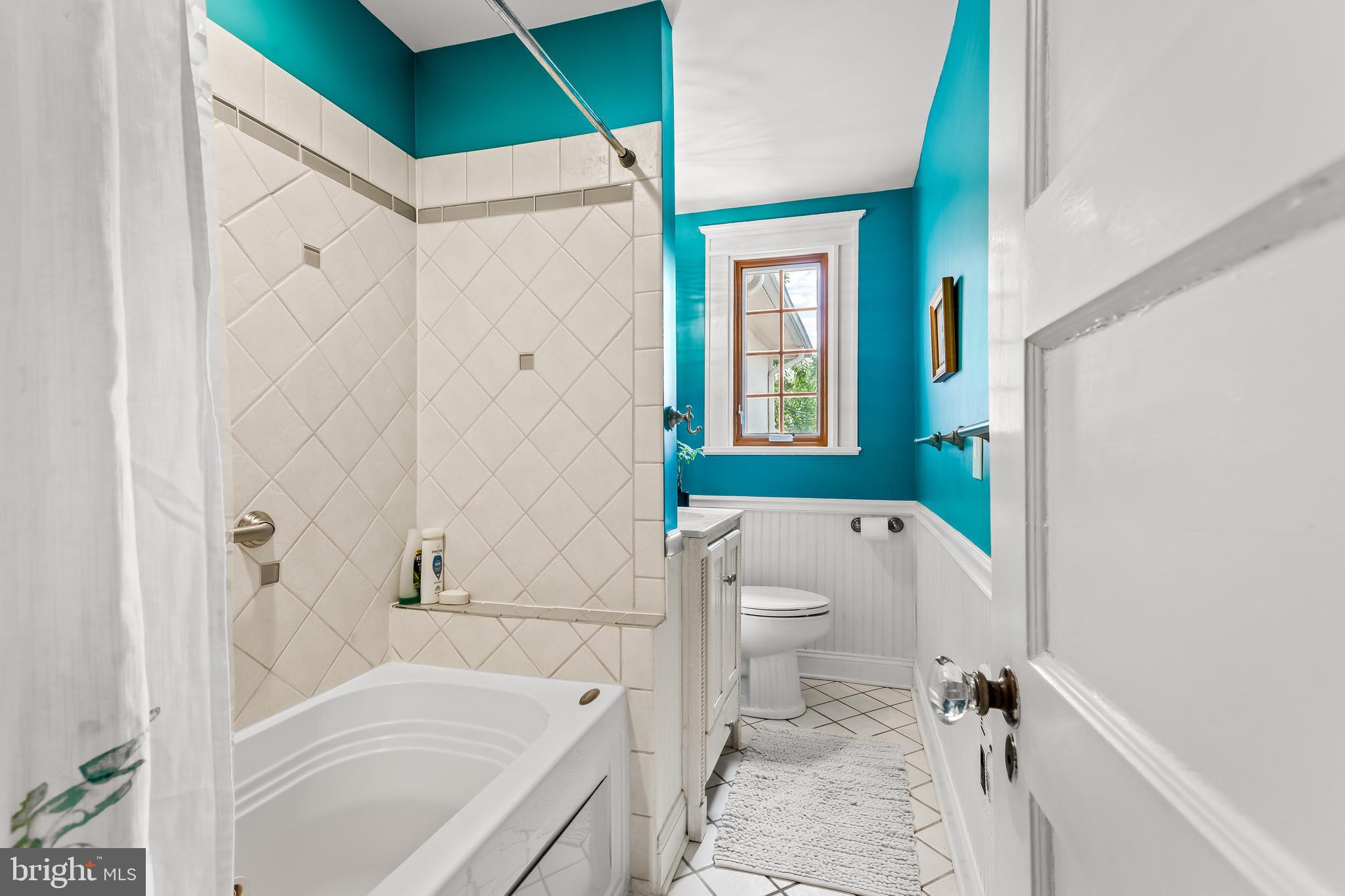 531 W 40TH STREET