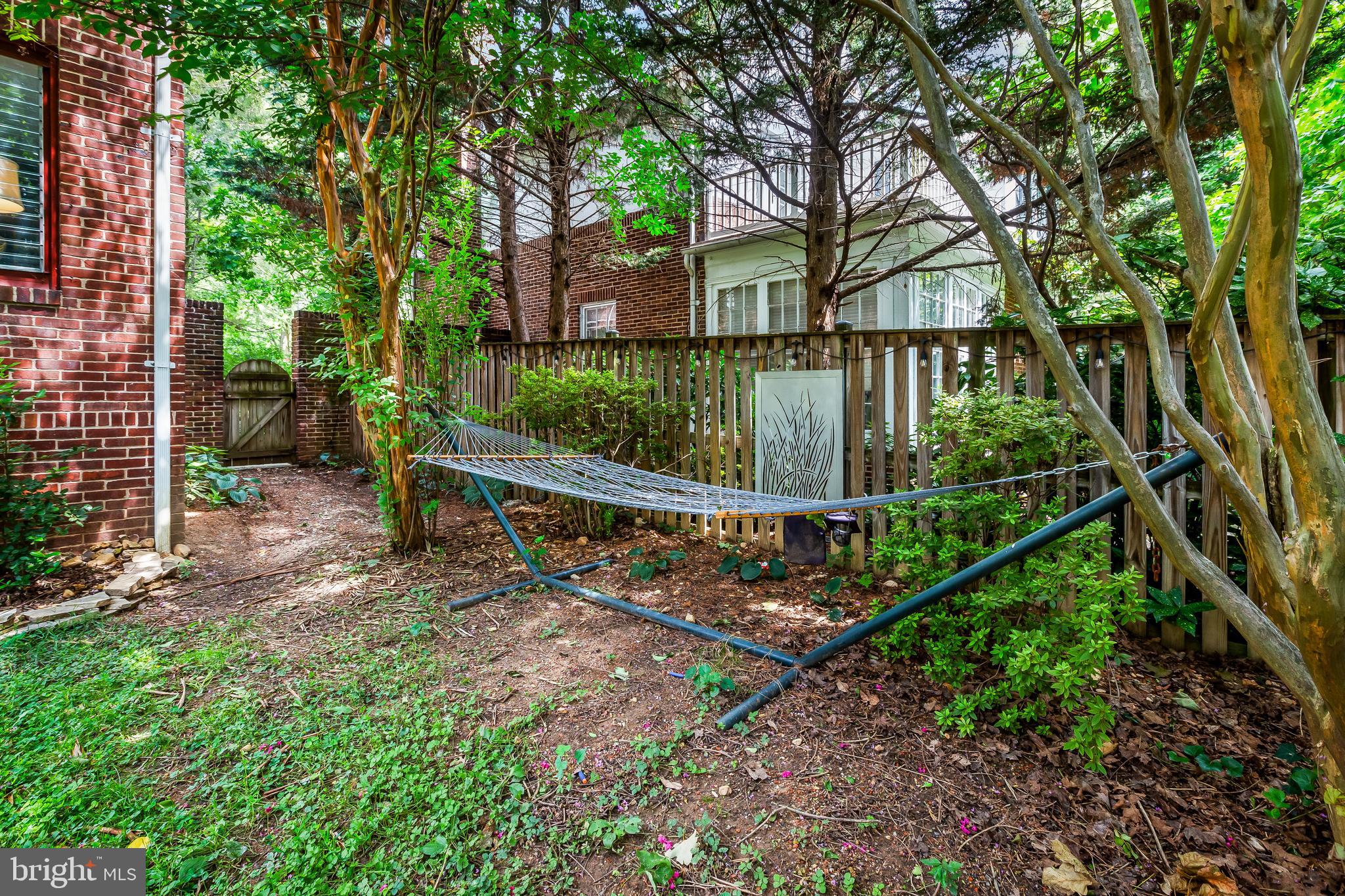 531 W 40TH STREET