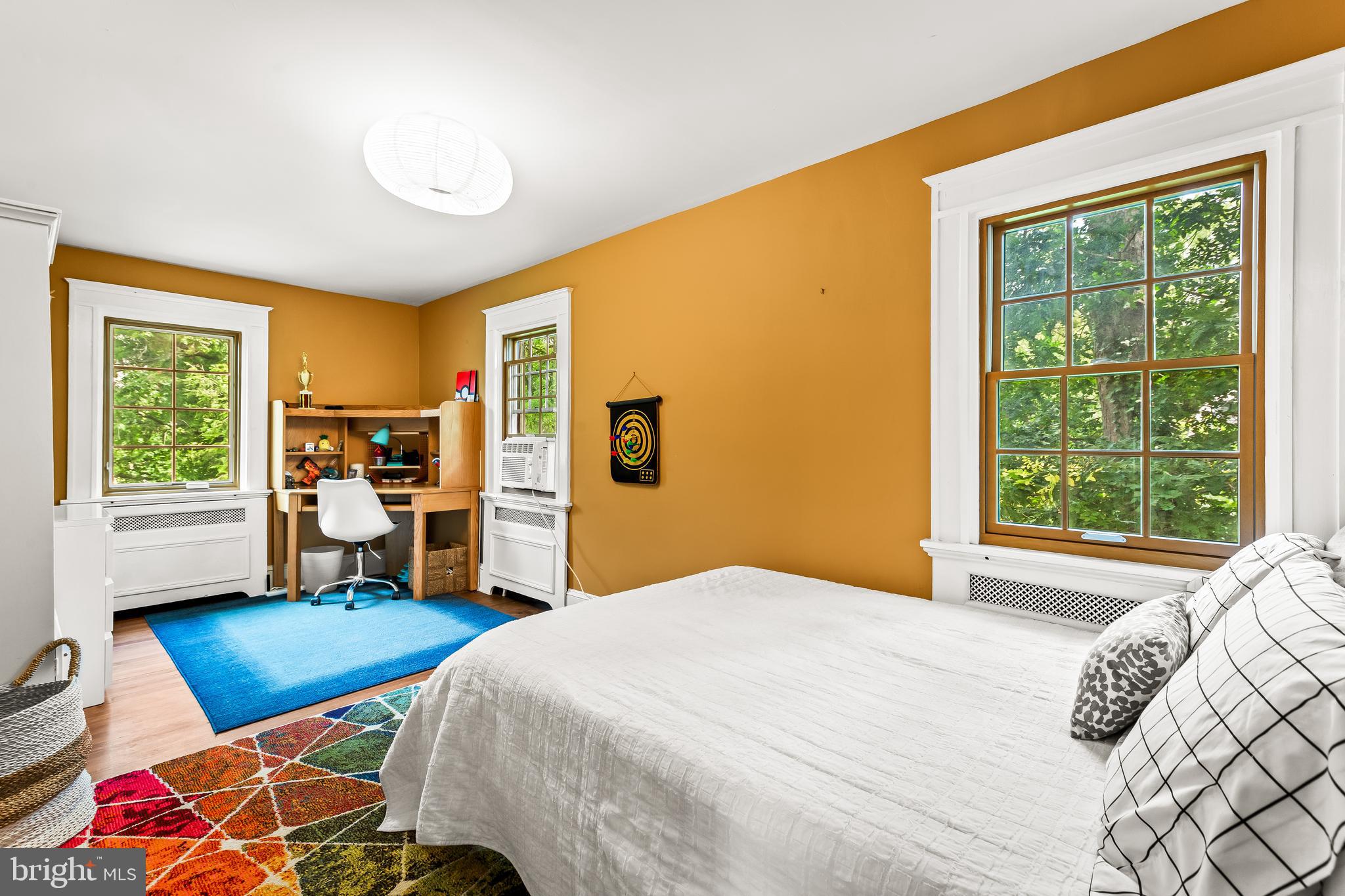 531 W 40TH STREET