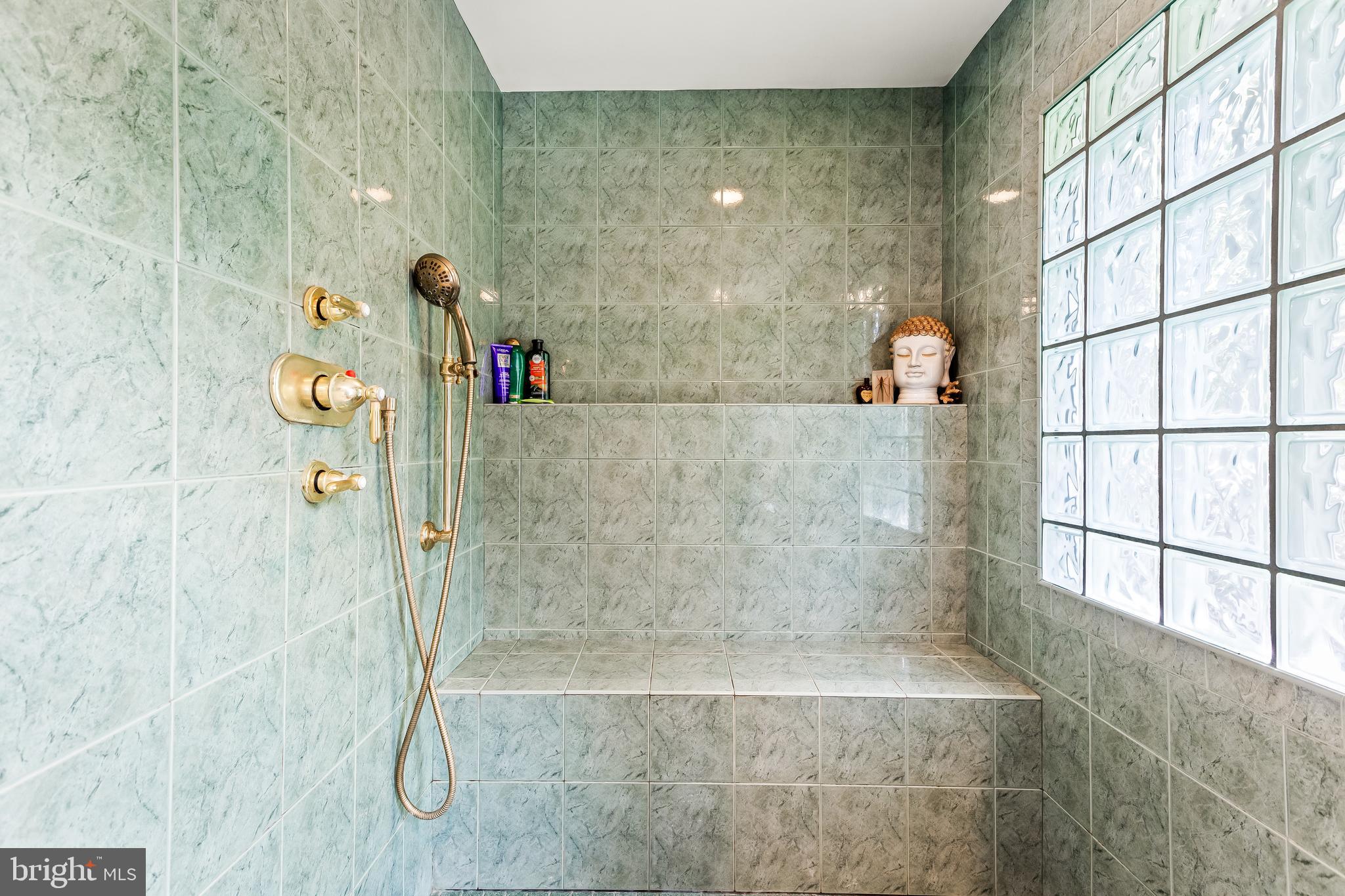 531 W 40TH STREET