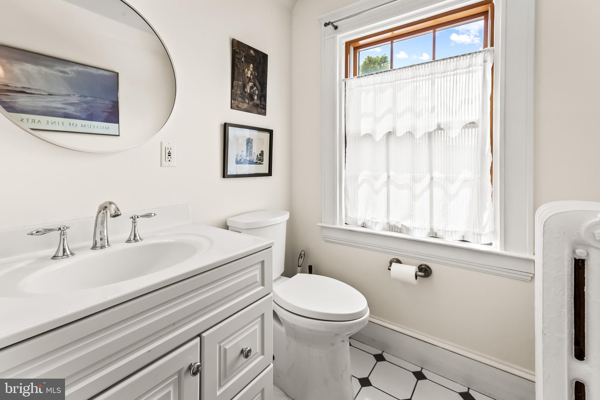 531 W 40TH STREET