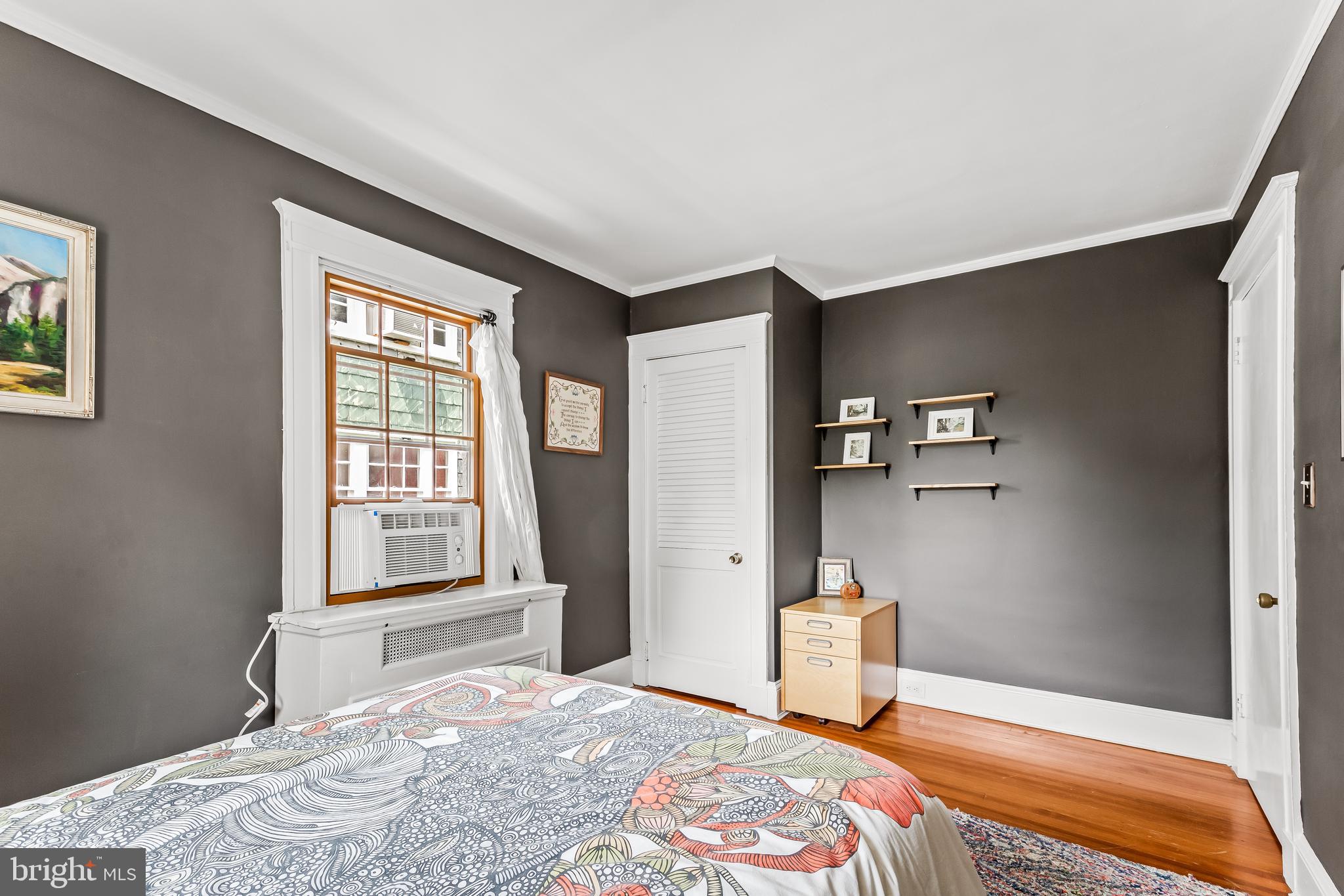 531 W 40TH STREET