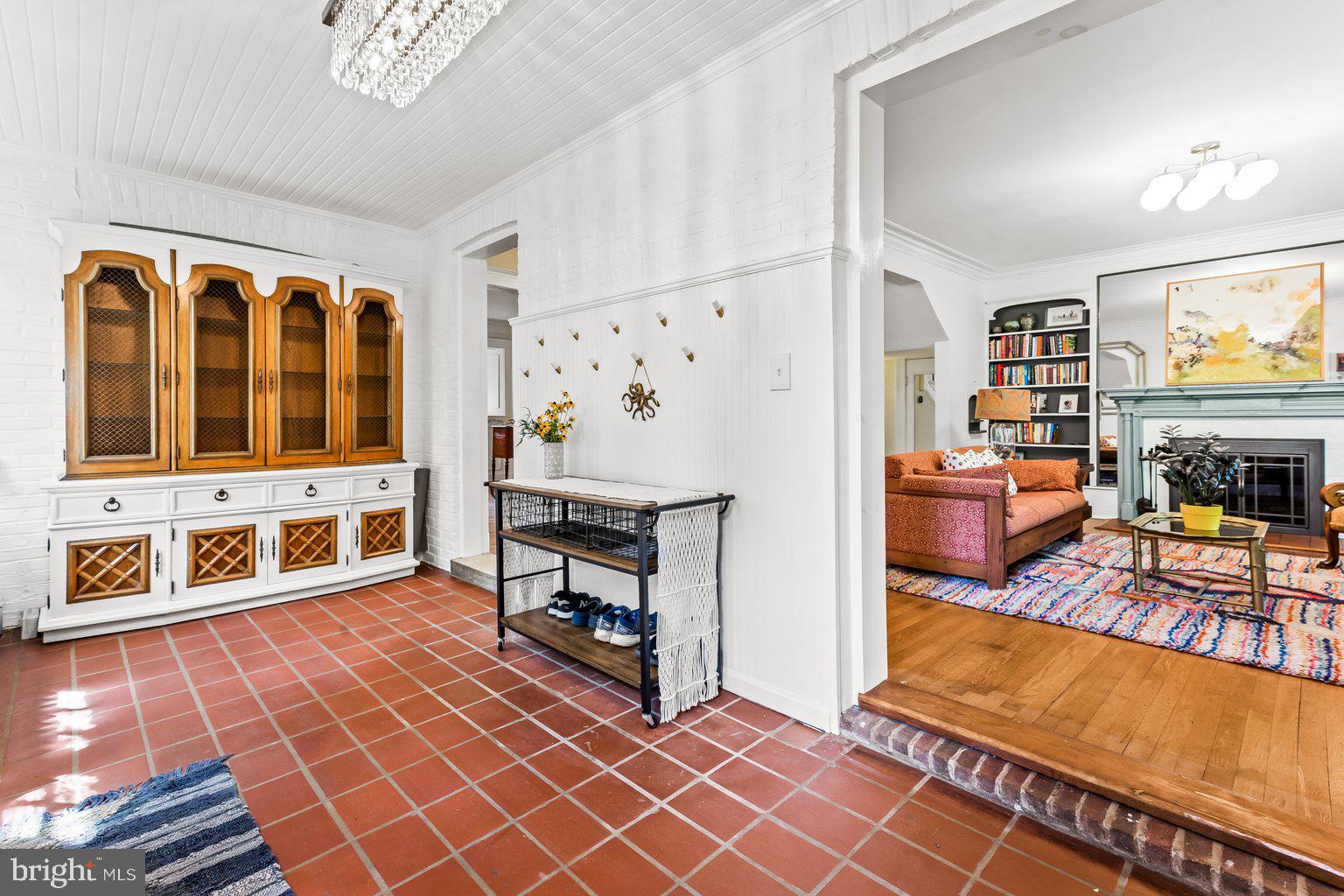 531 W 40TH STREET