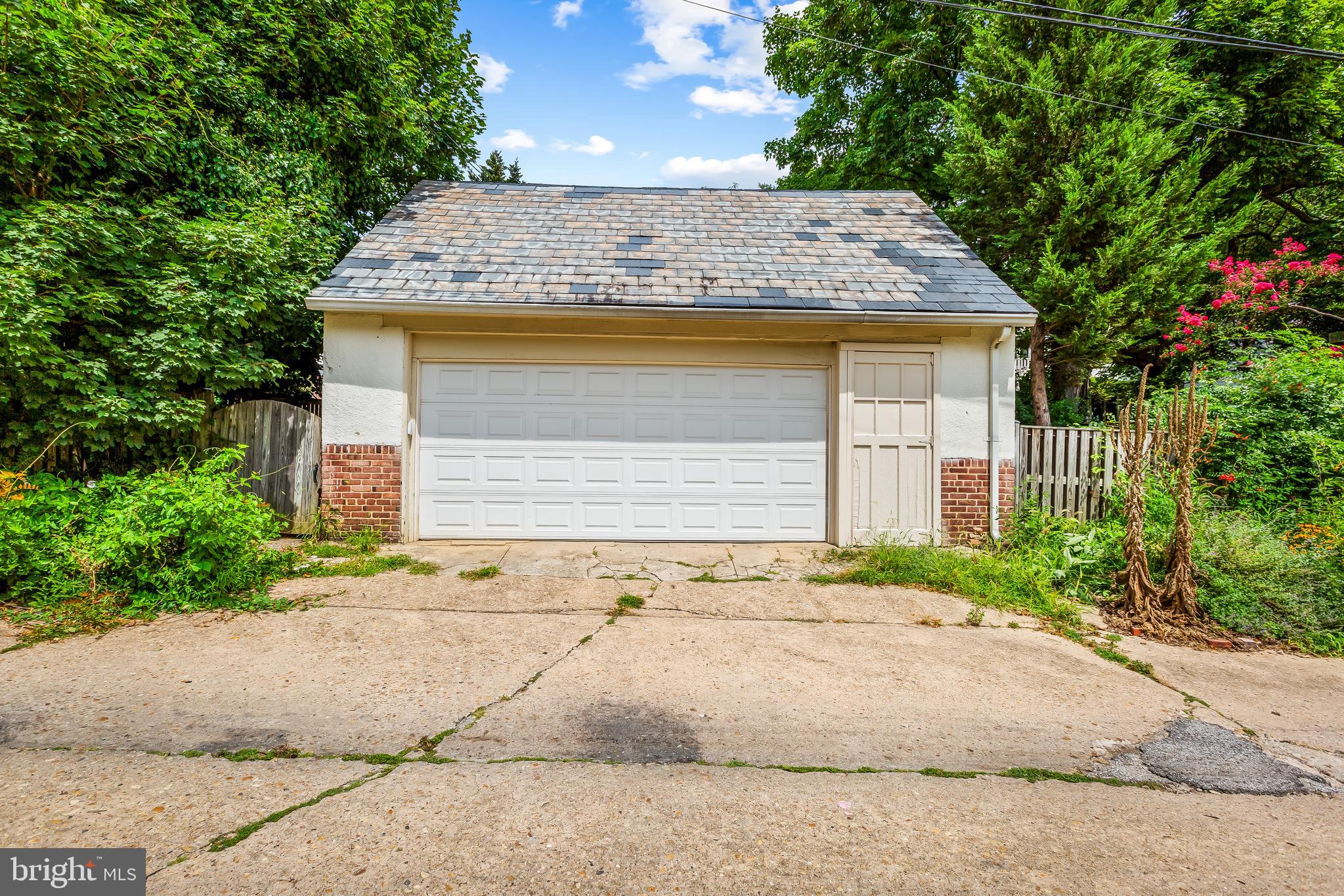 531 W 40TH STREET