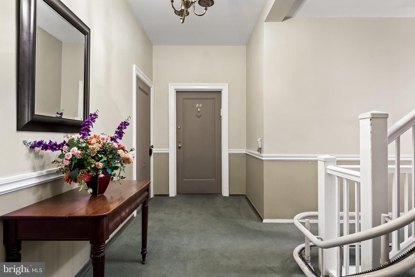 3902 Canterbury ROAD Unit: 2B