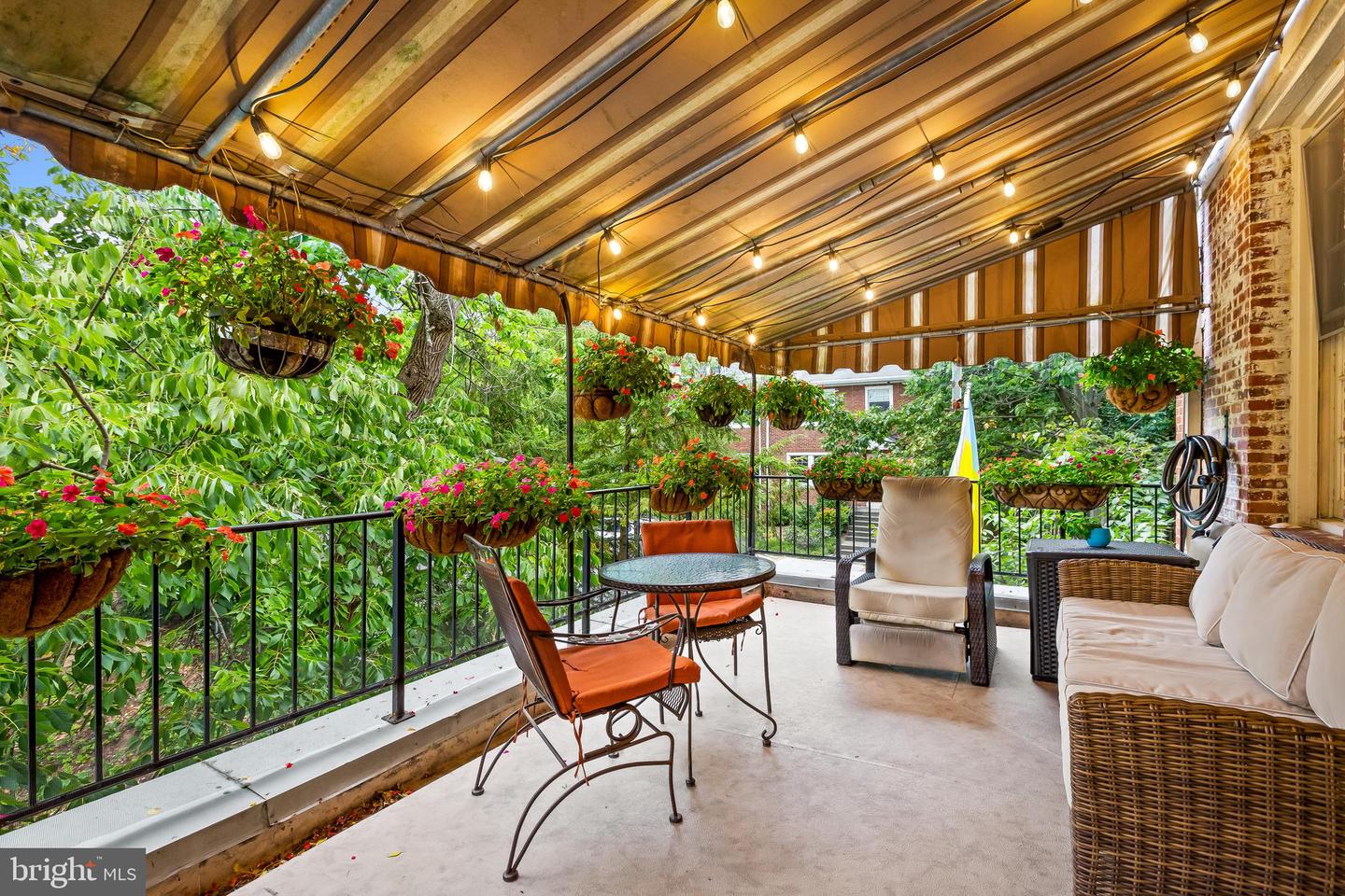 3902 Canterbury ROAD Unit: 2B