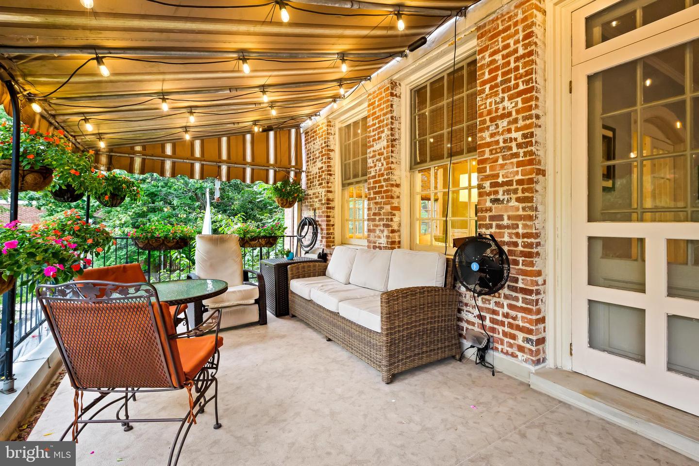 3902 Canterbury ROAD Unit: 2B