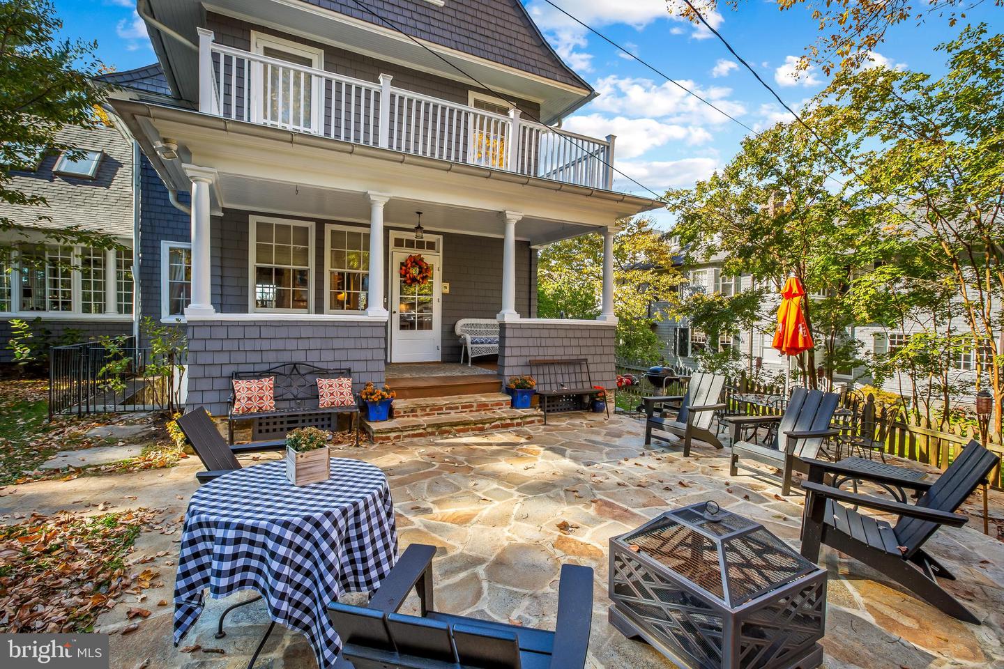 211 Ridgewood ROAD