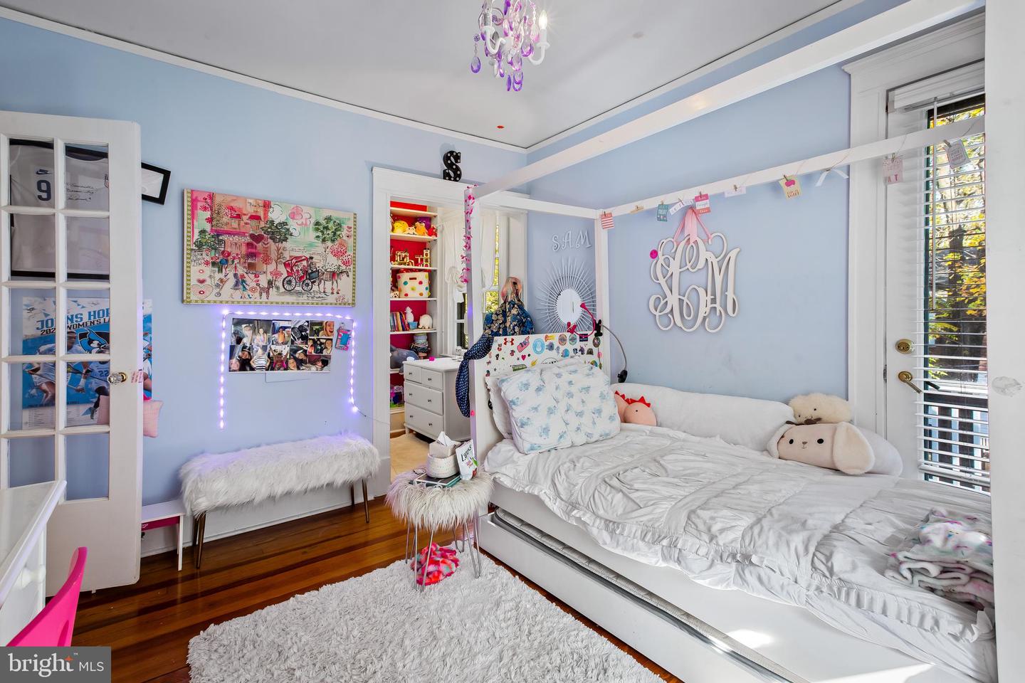 211 Ridgewood ROAD